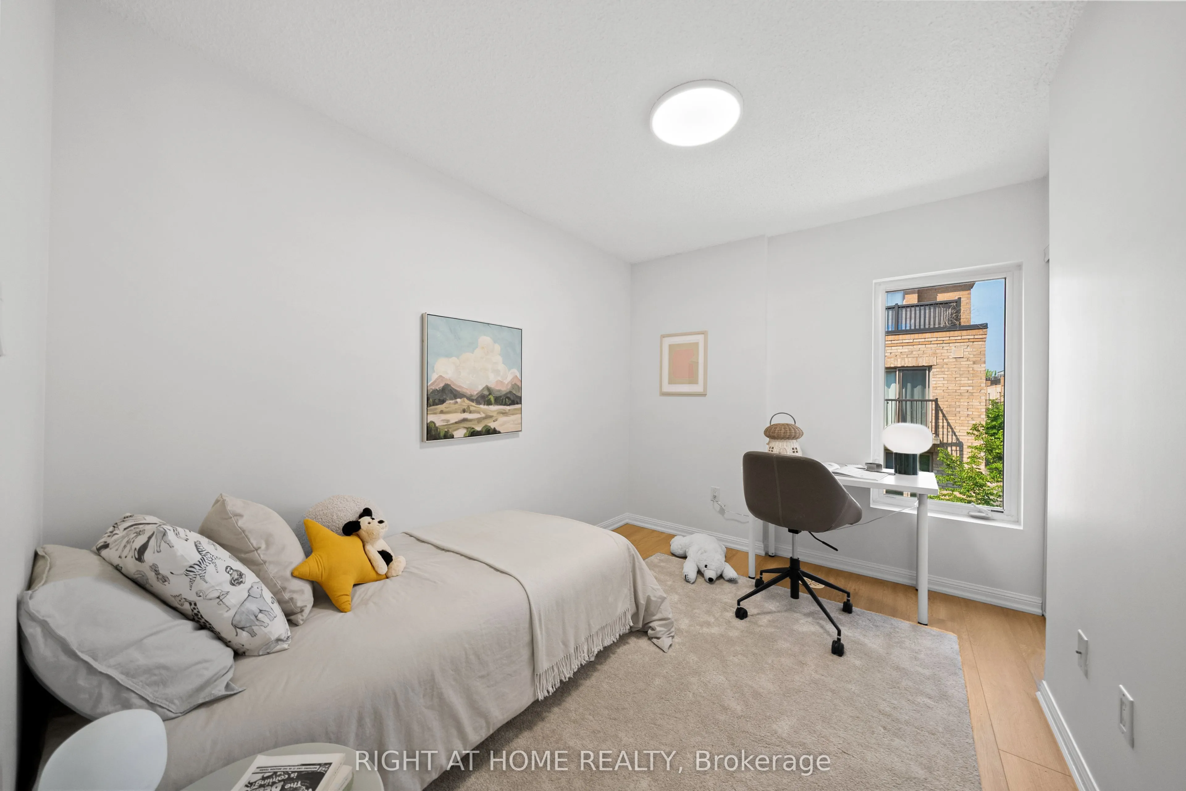 11 Foundry Avenue, #229