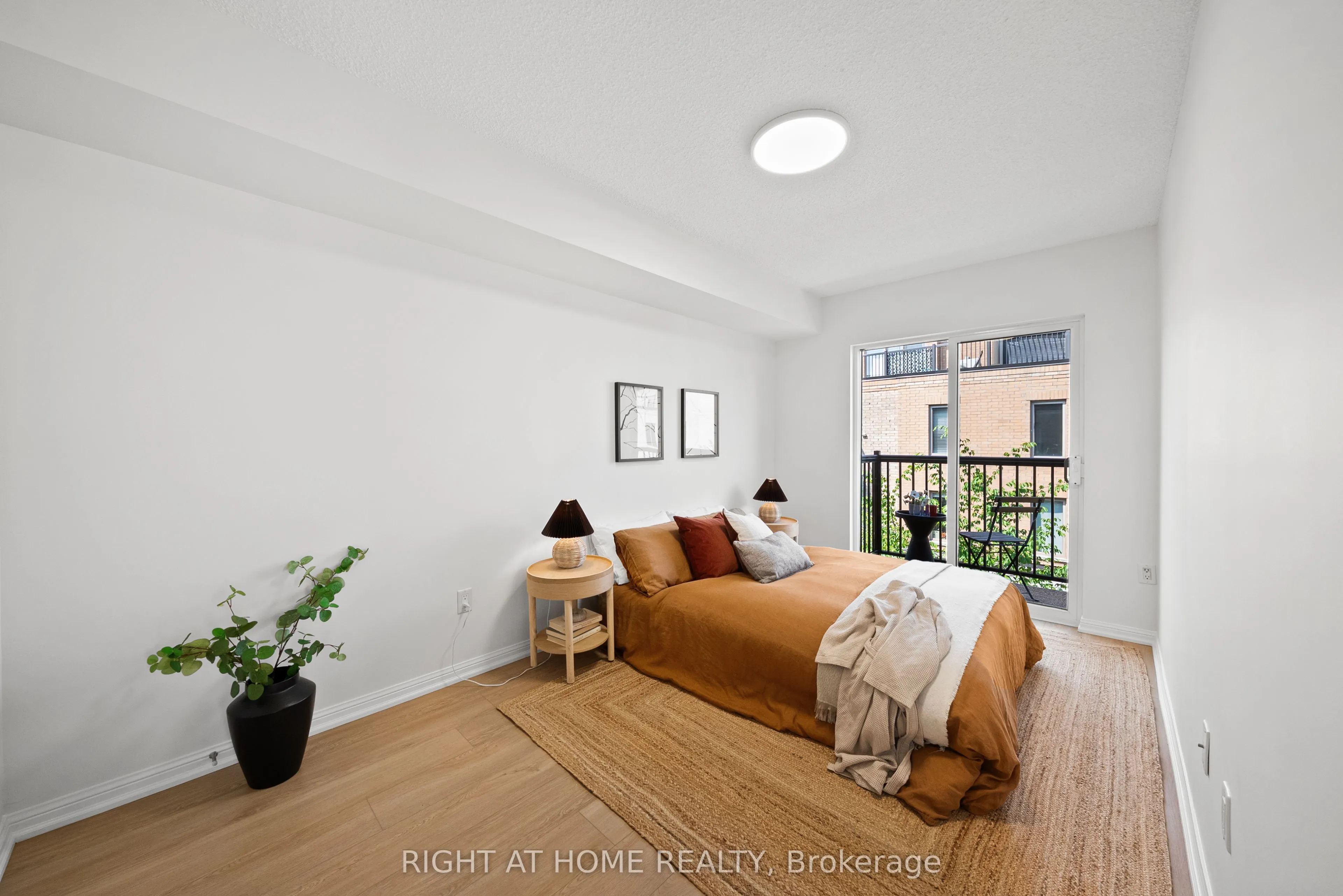 11 Foundry Avenue, #229