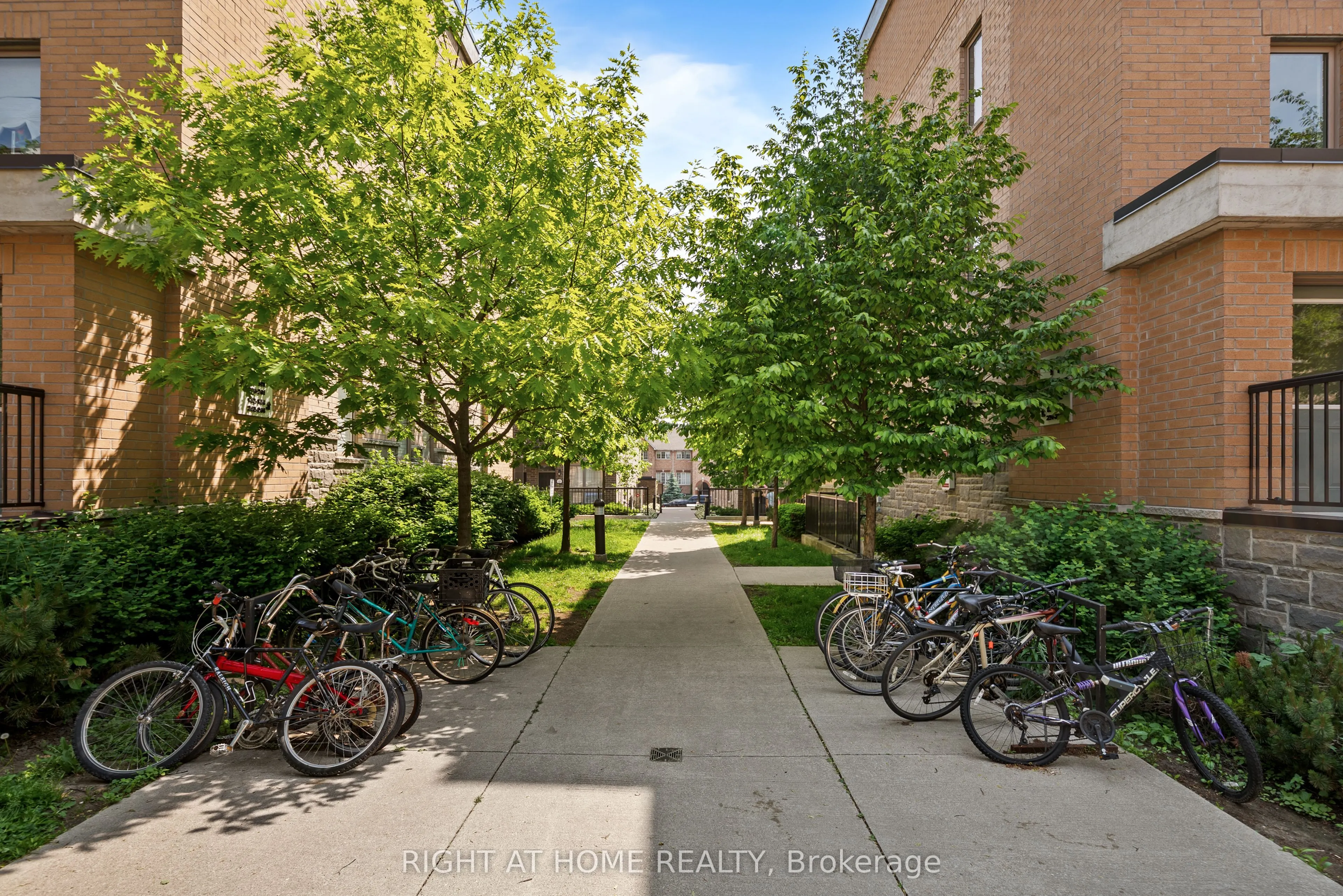 11 Foundry Avenue, #229
