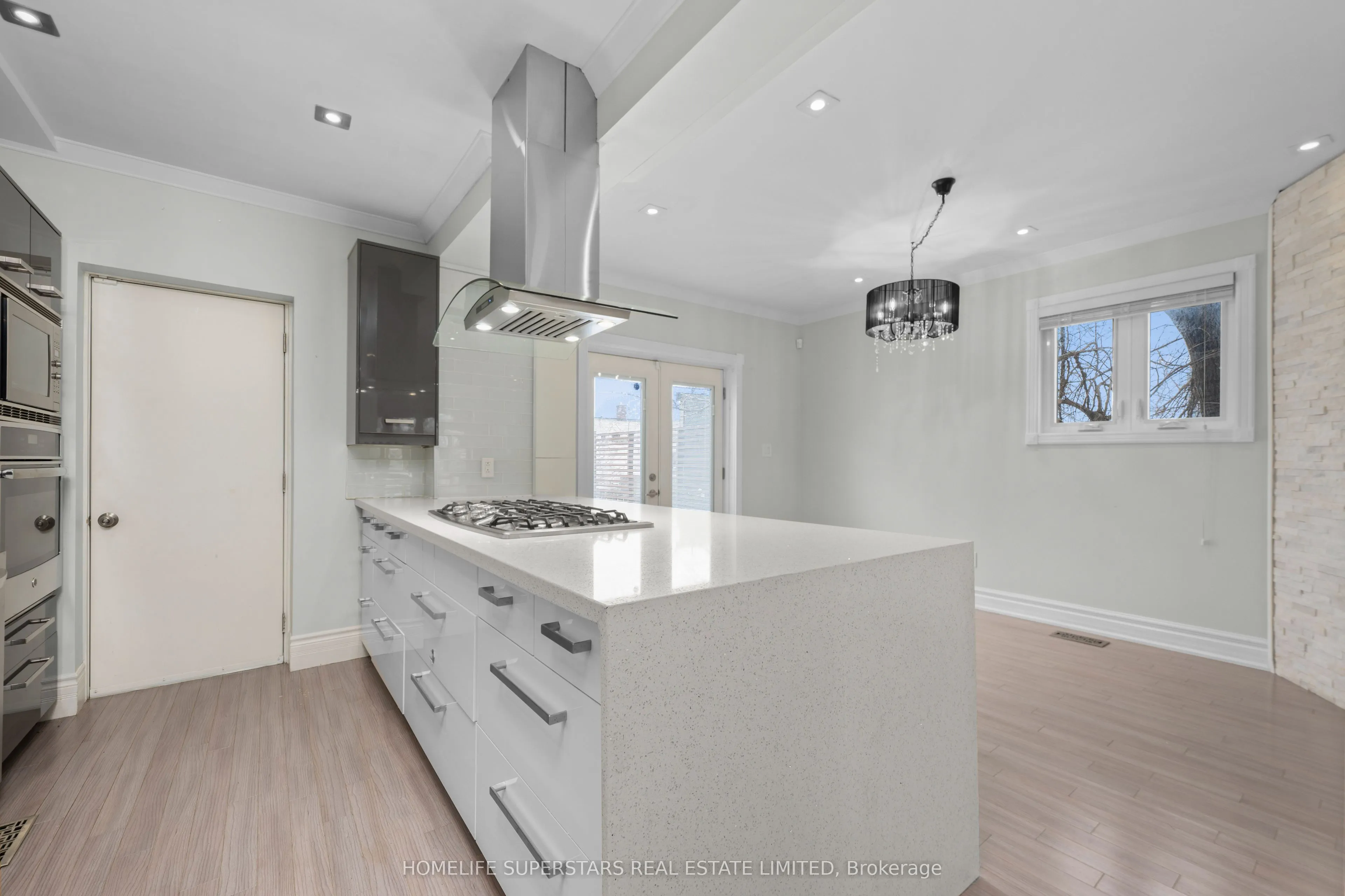 5 Aldgate Avenue