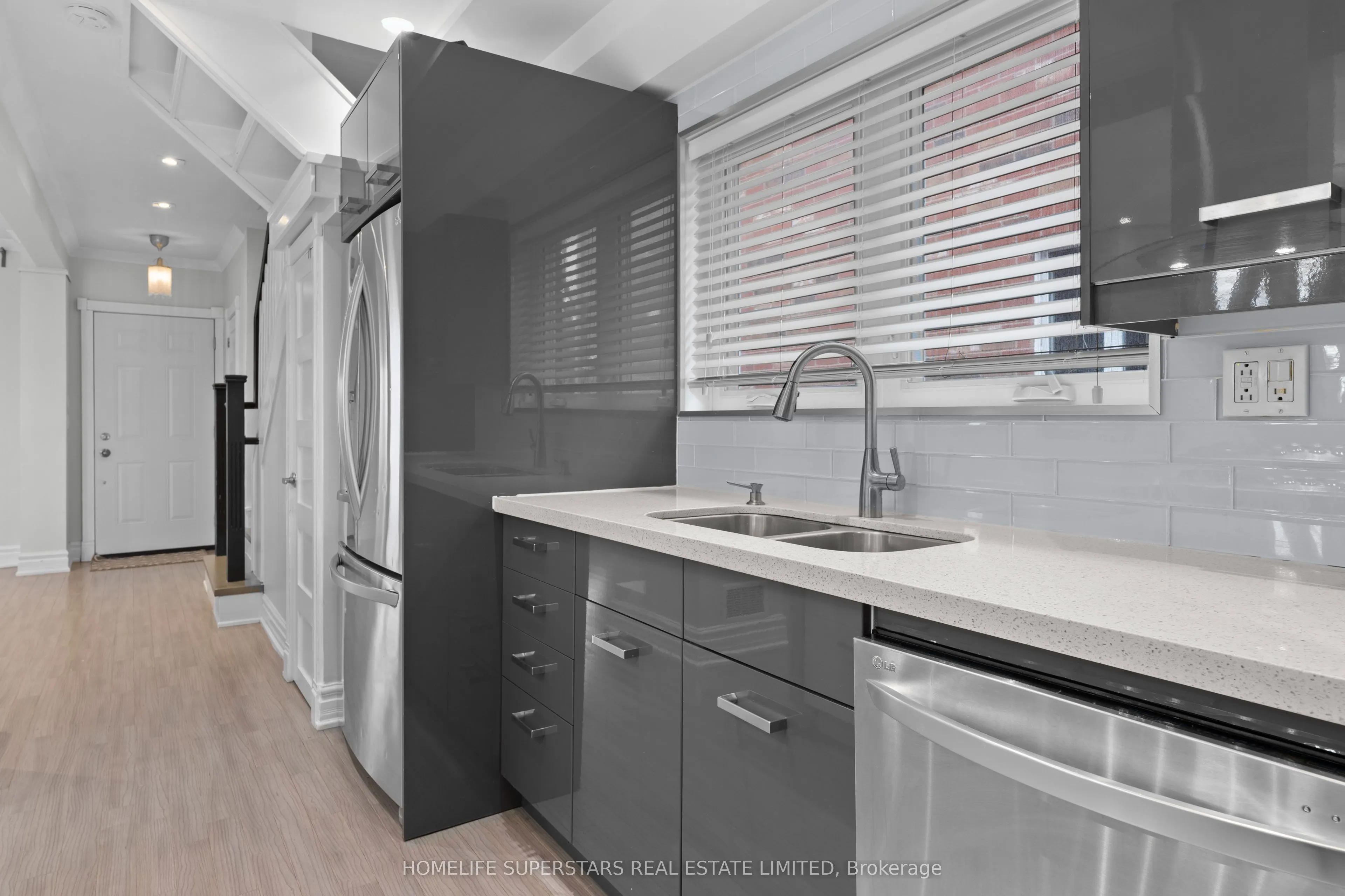 5 Aldgate Avenue