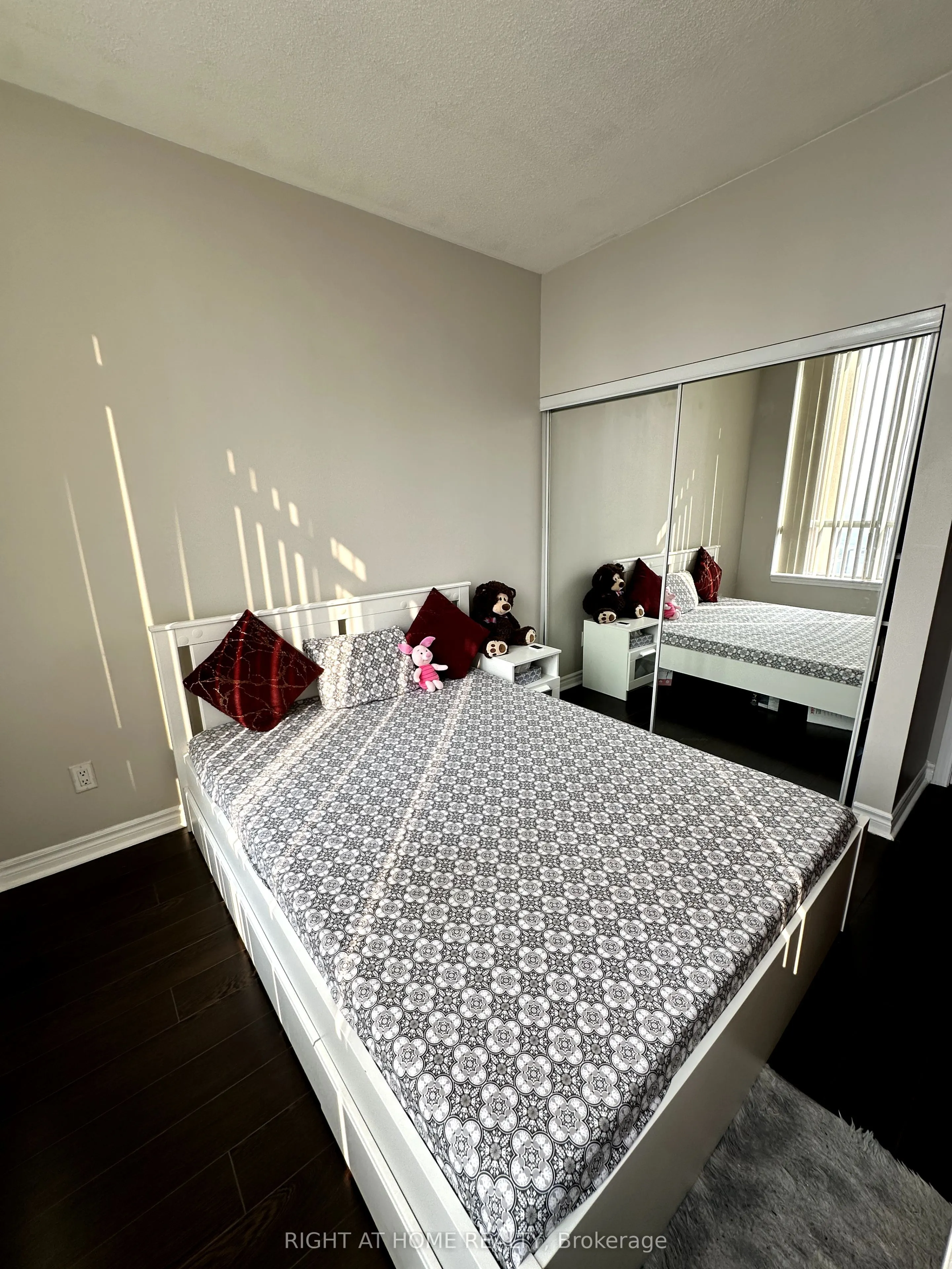 4090 Living Arts Drive #2906