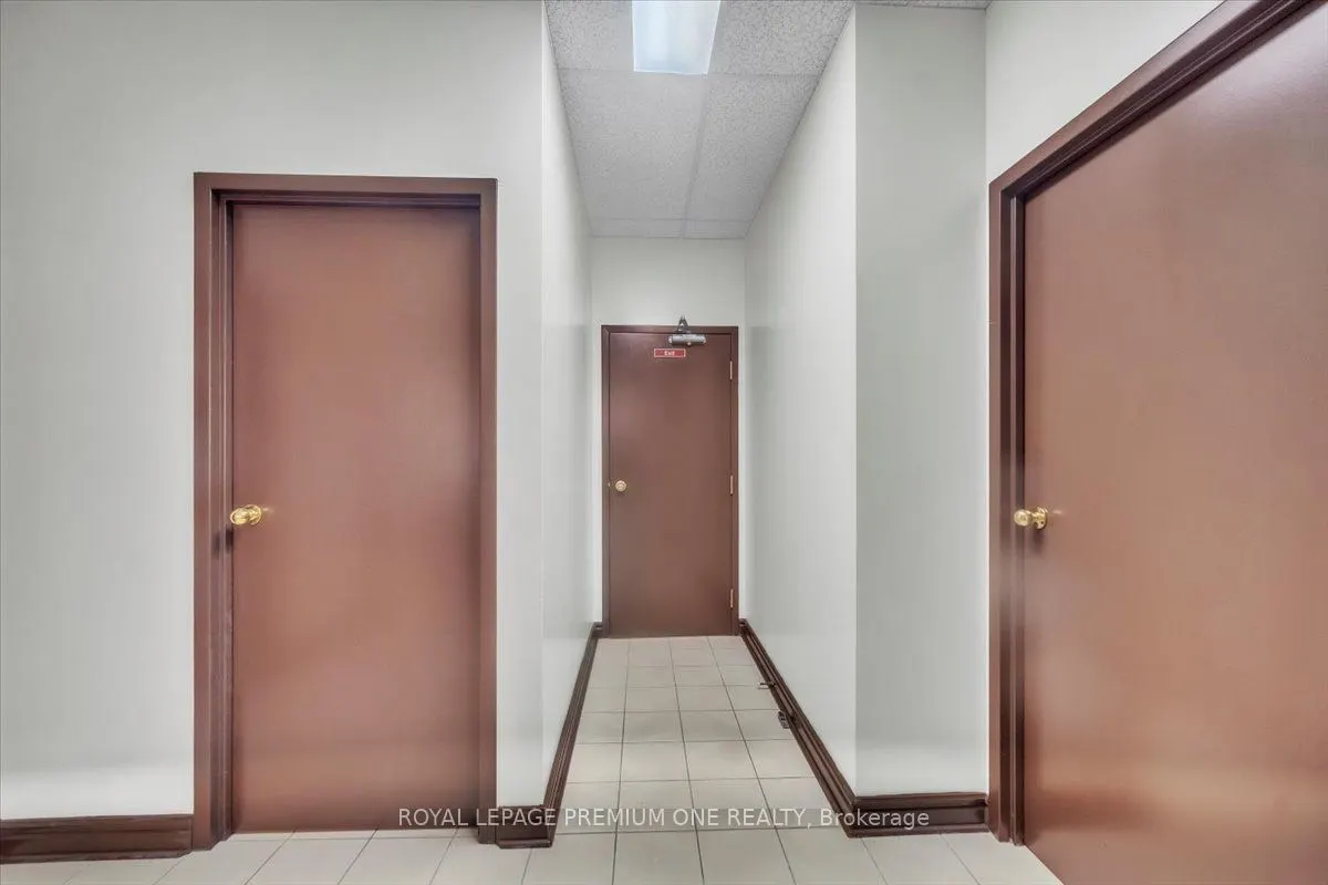 3530 Derry Road E, #102