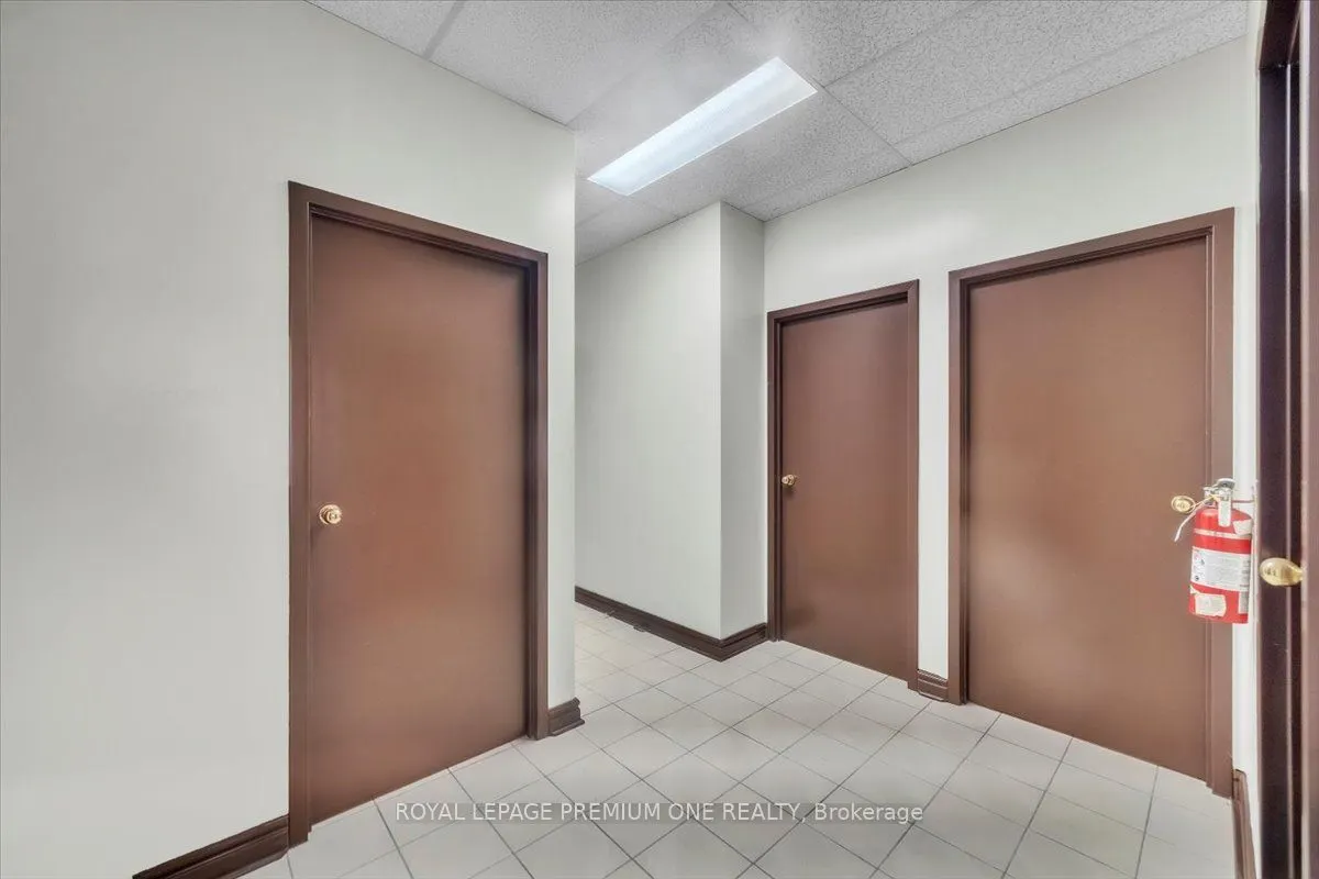 3530 Derry Road E, #102
