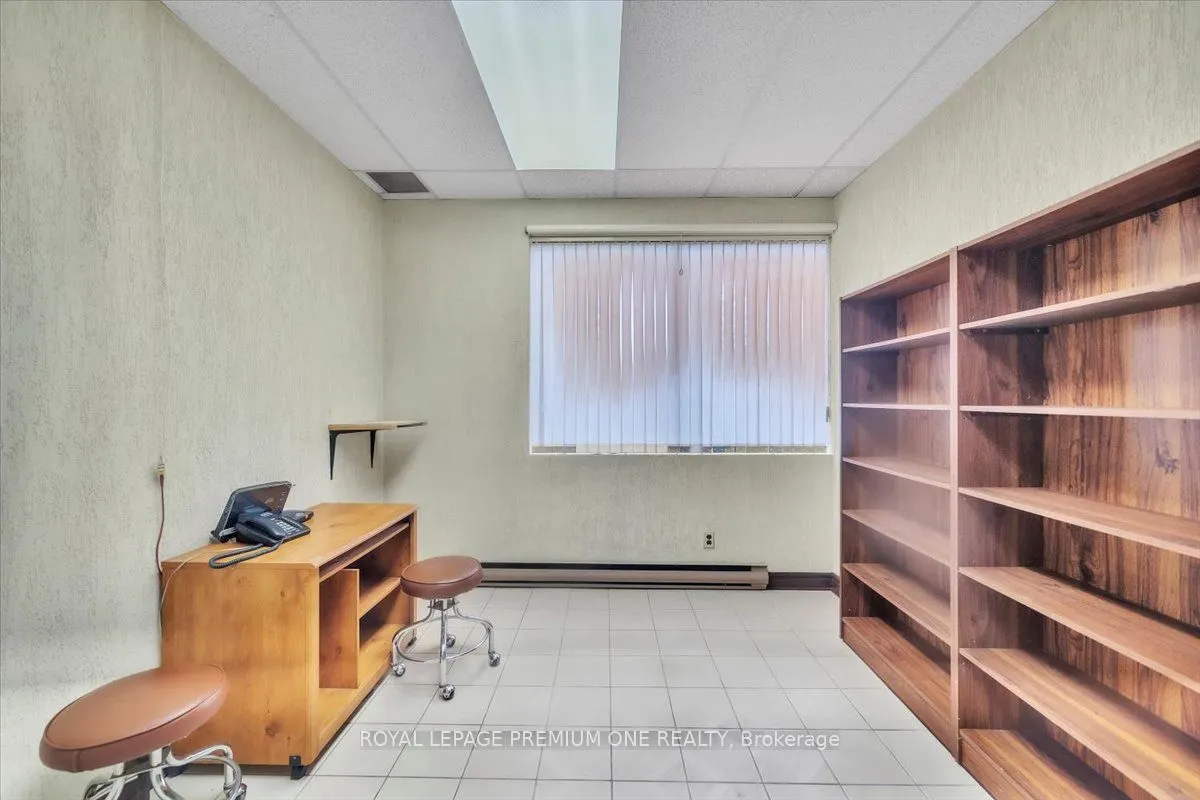 3530 Derry Road E, #102