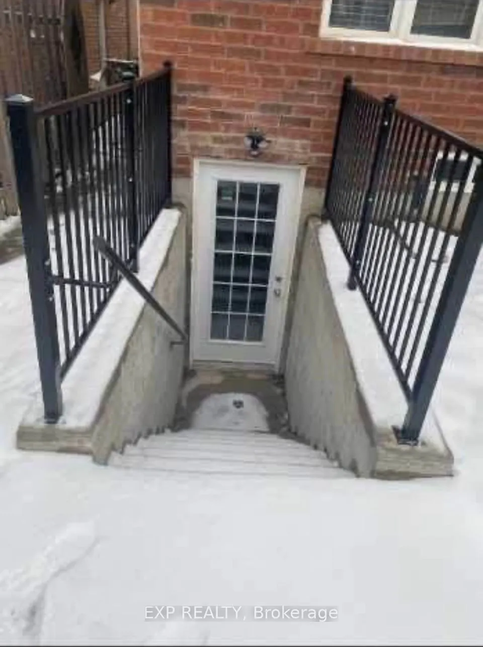 104 Commodore Drive