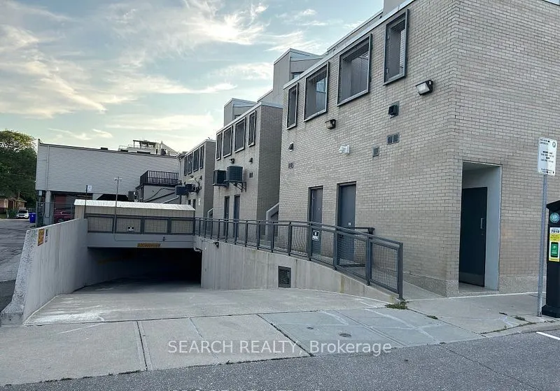 2983 Bloor Street W, #2