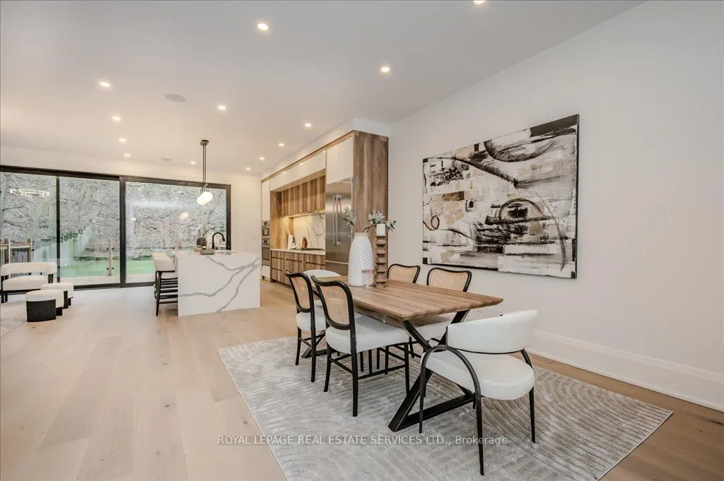 78 South Kingsway