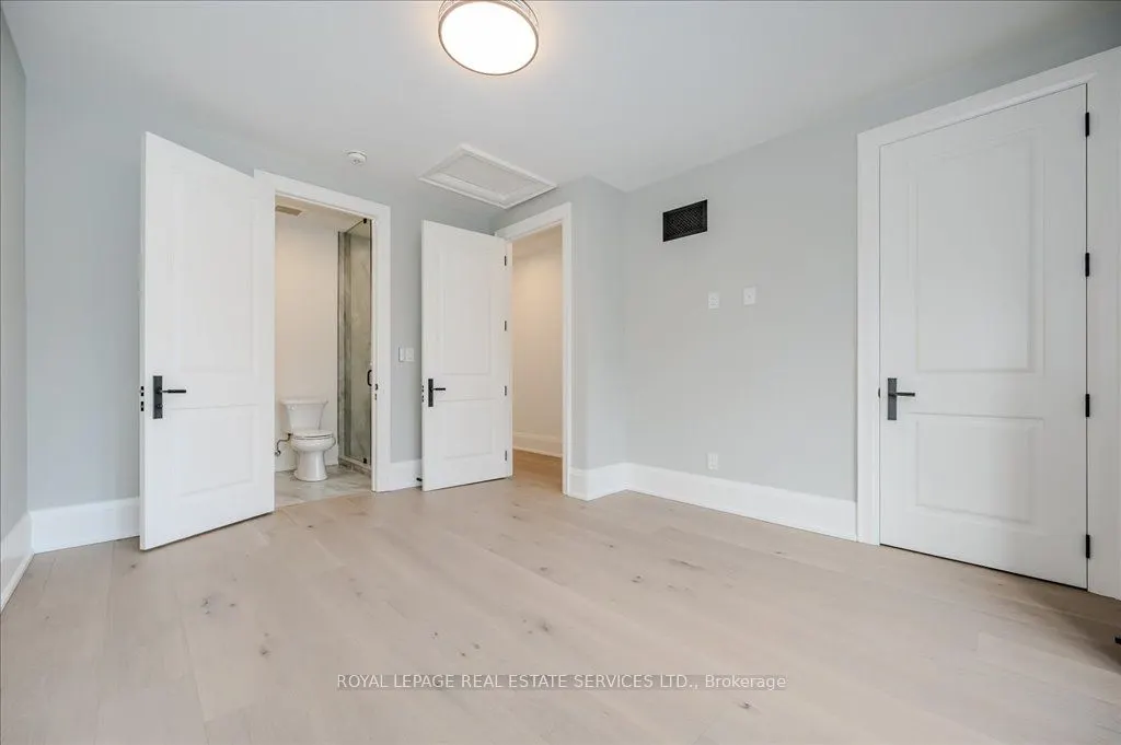 78 South Kingsway