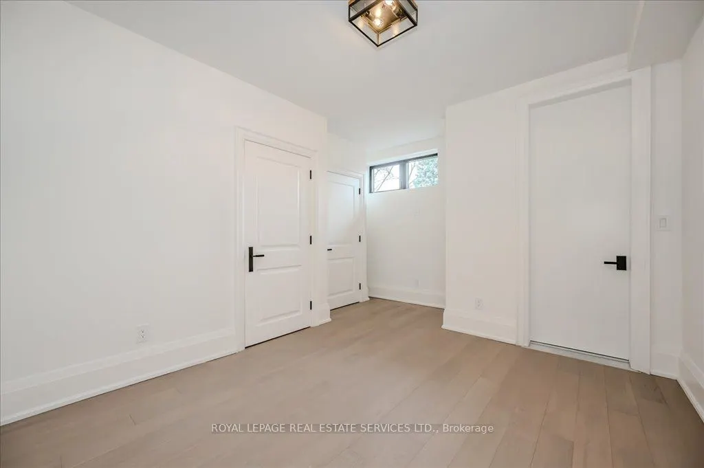 78 South Kingsway