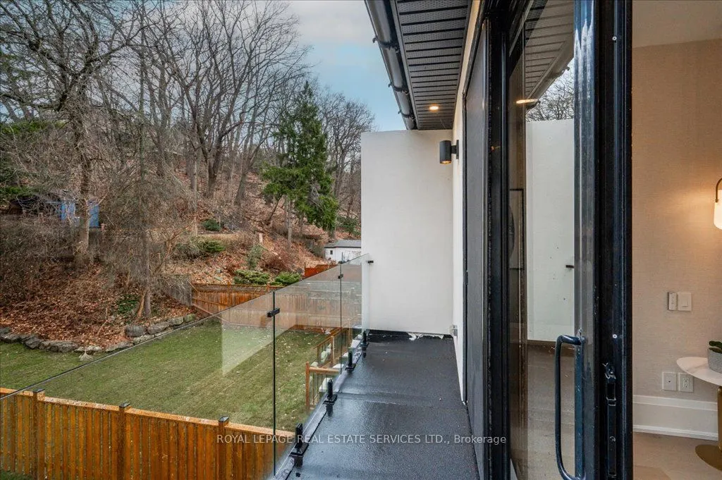 78 South Kingsway