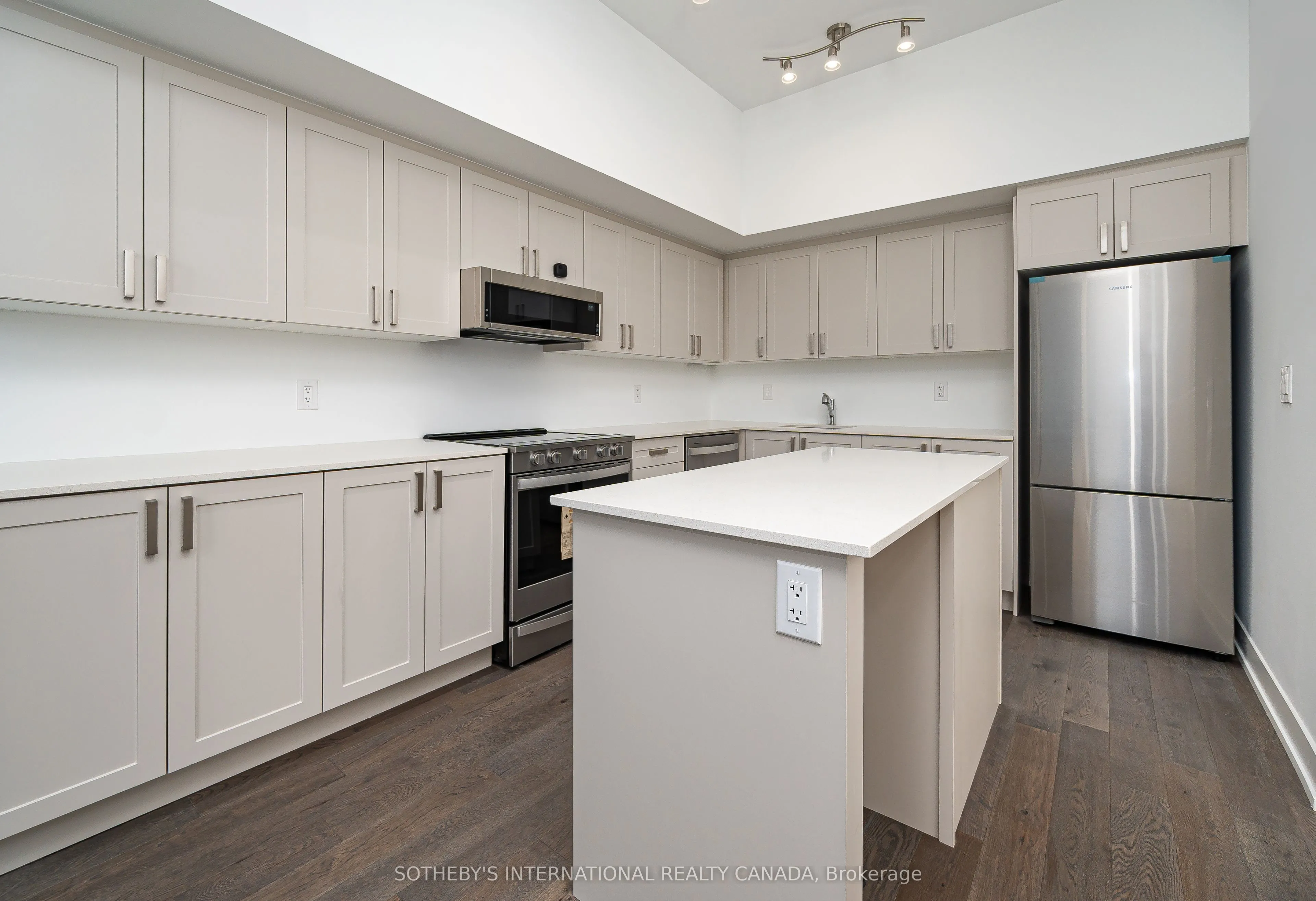 1063 Douglas McCurdy Common, #614