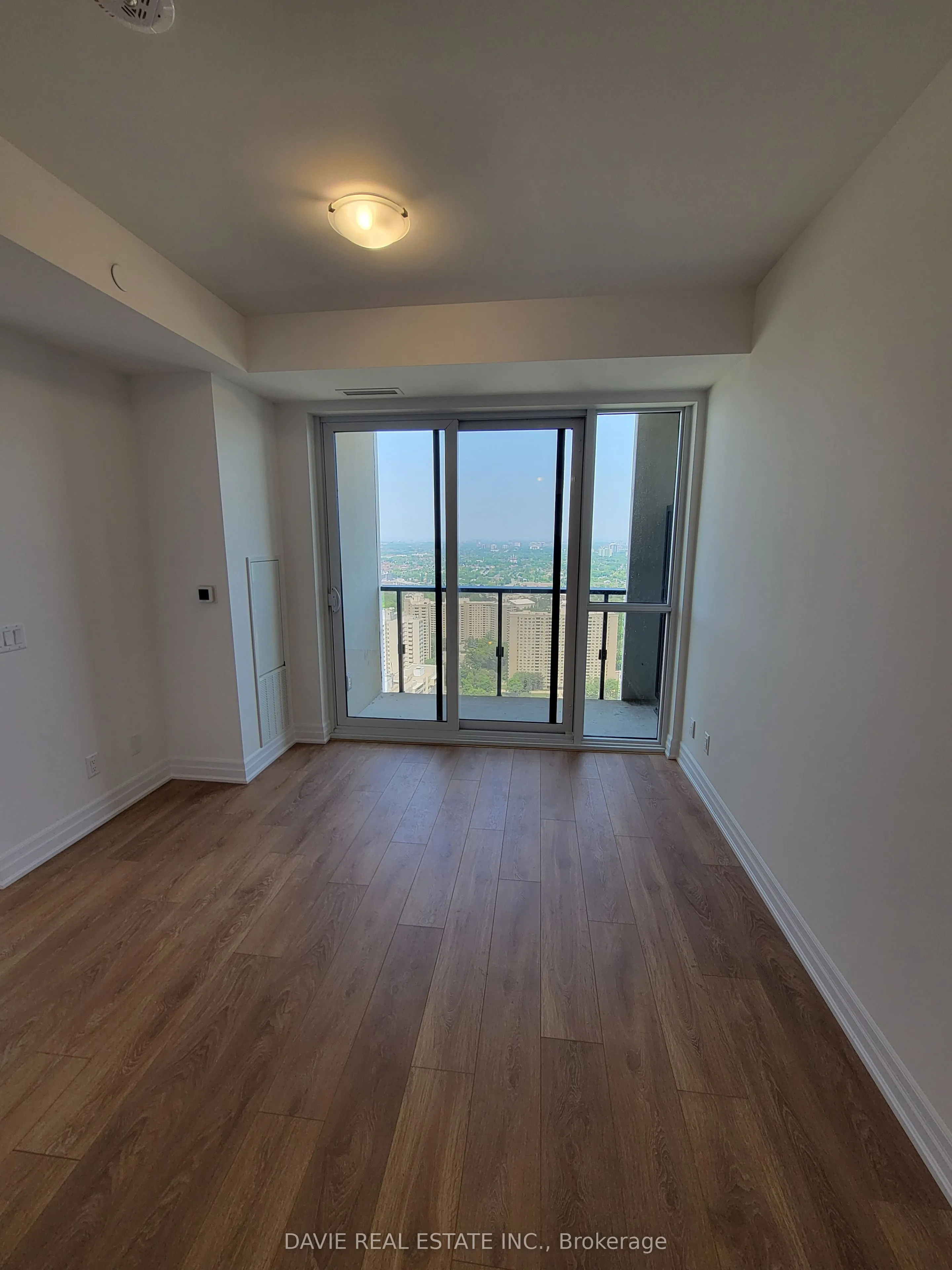 30 Elm Drive W, #3502