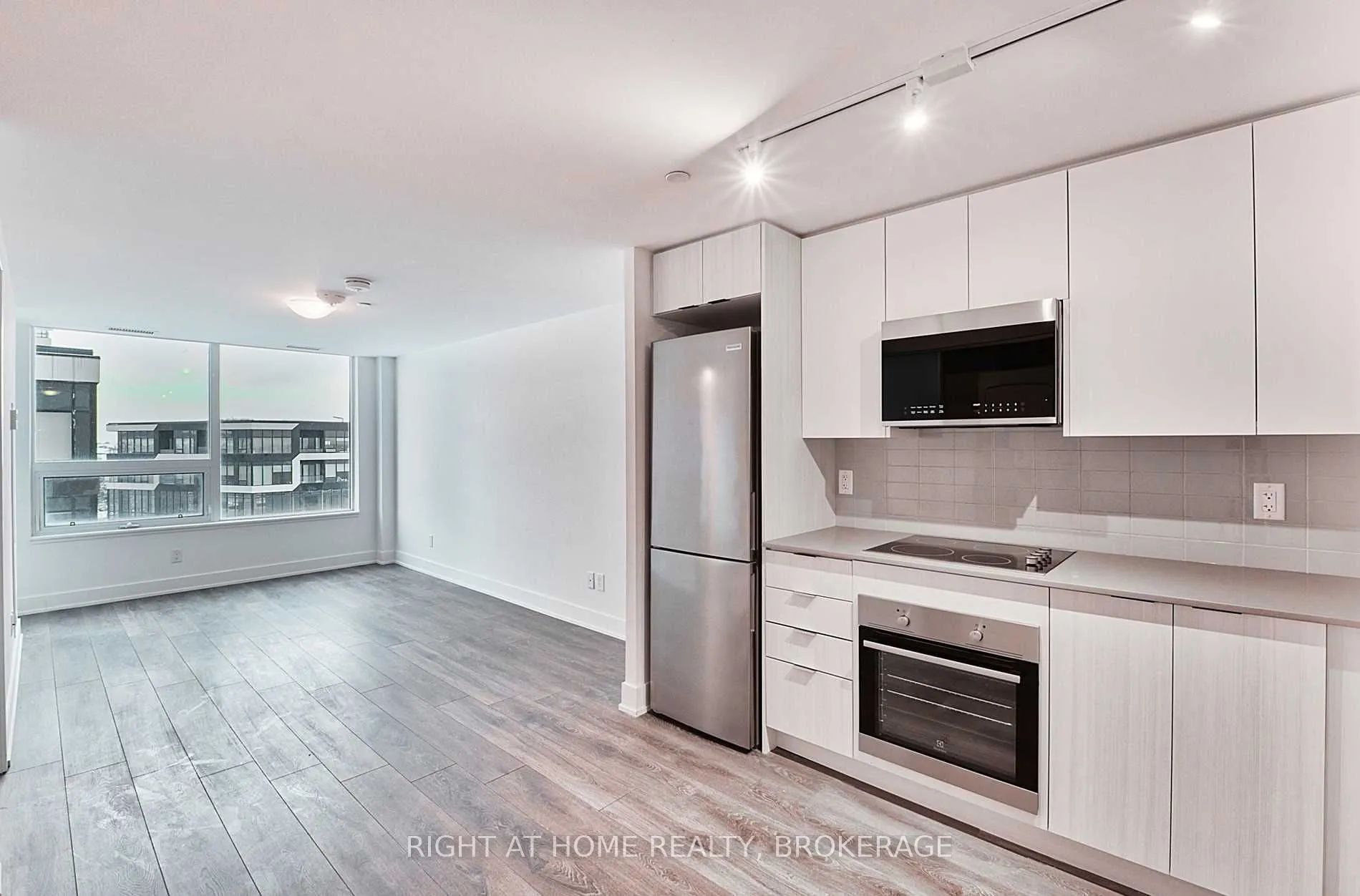 2481 Taunton Road, #467