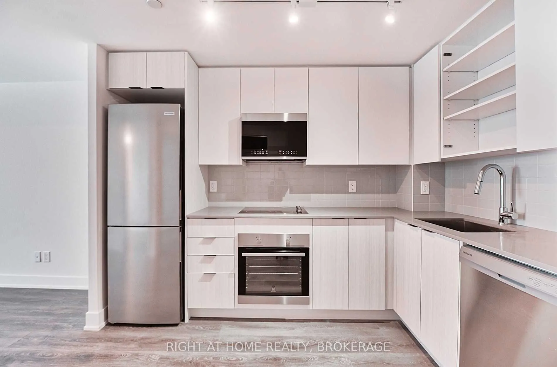 2481 Taunton Road, #467
