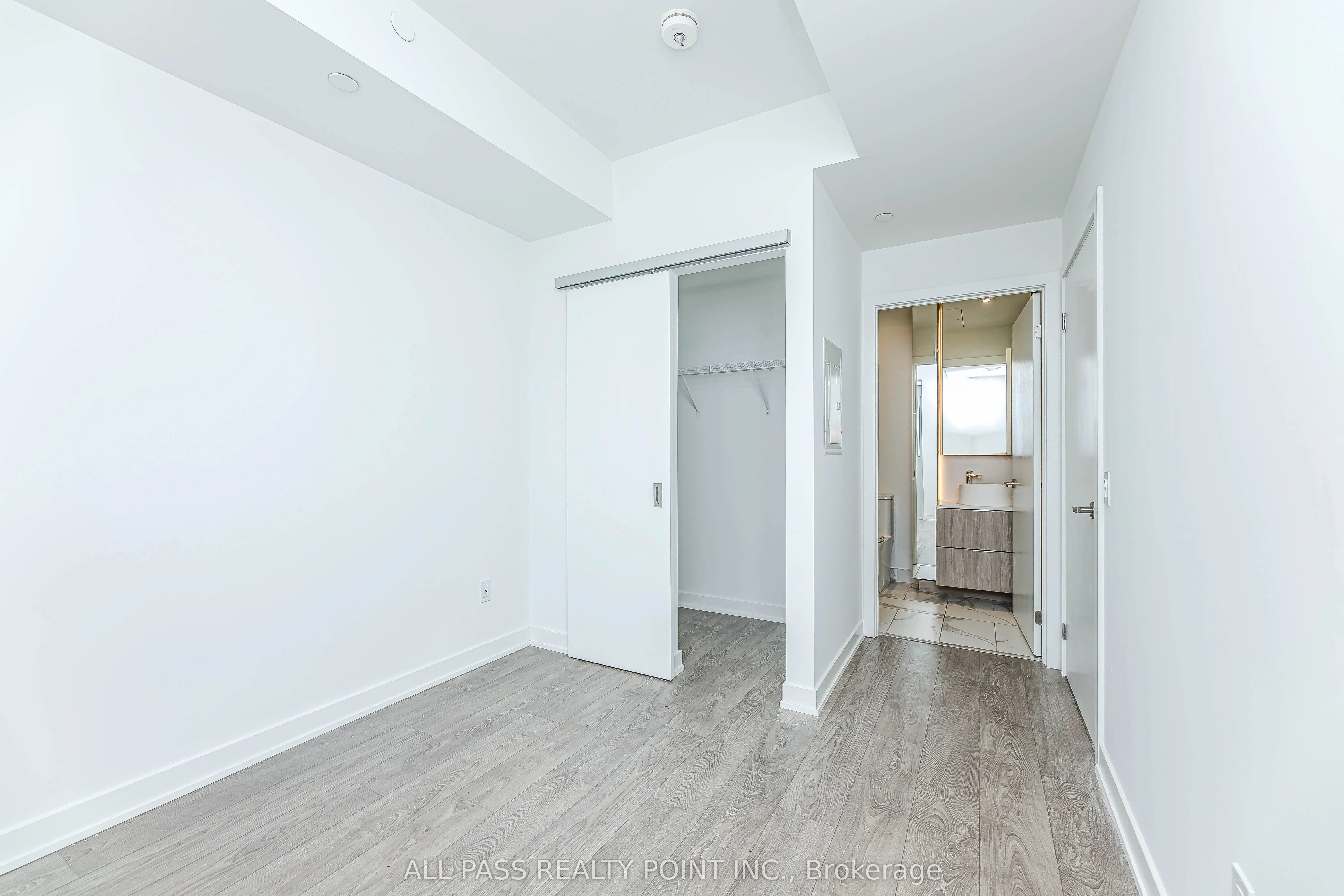 28 Ann Street, #1018