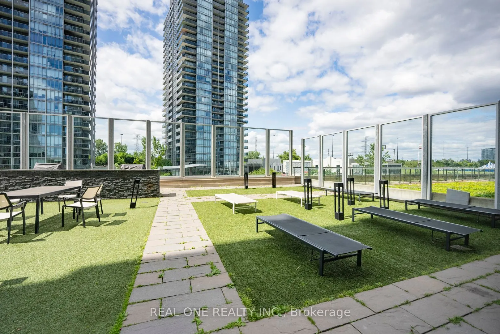 36 Park Lawn Road, #2708