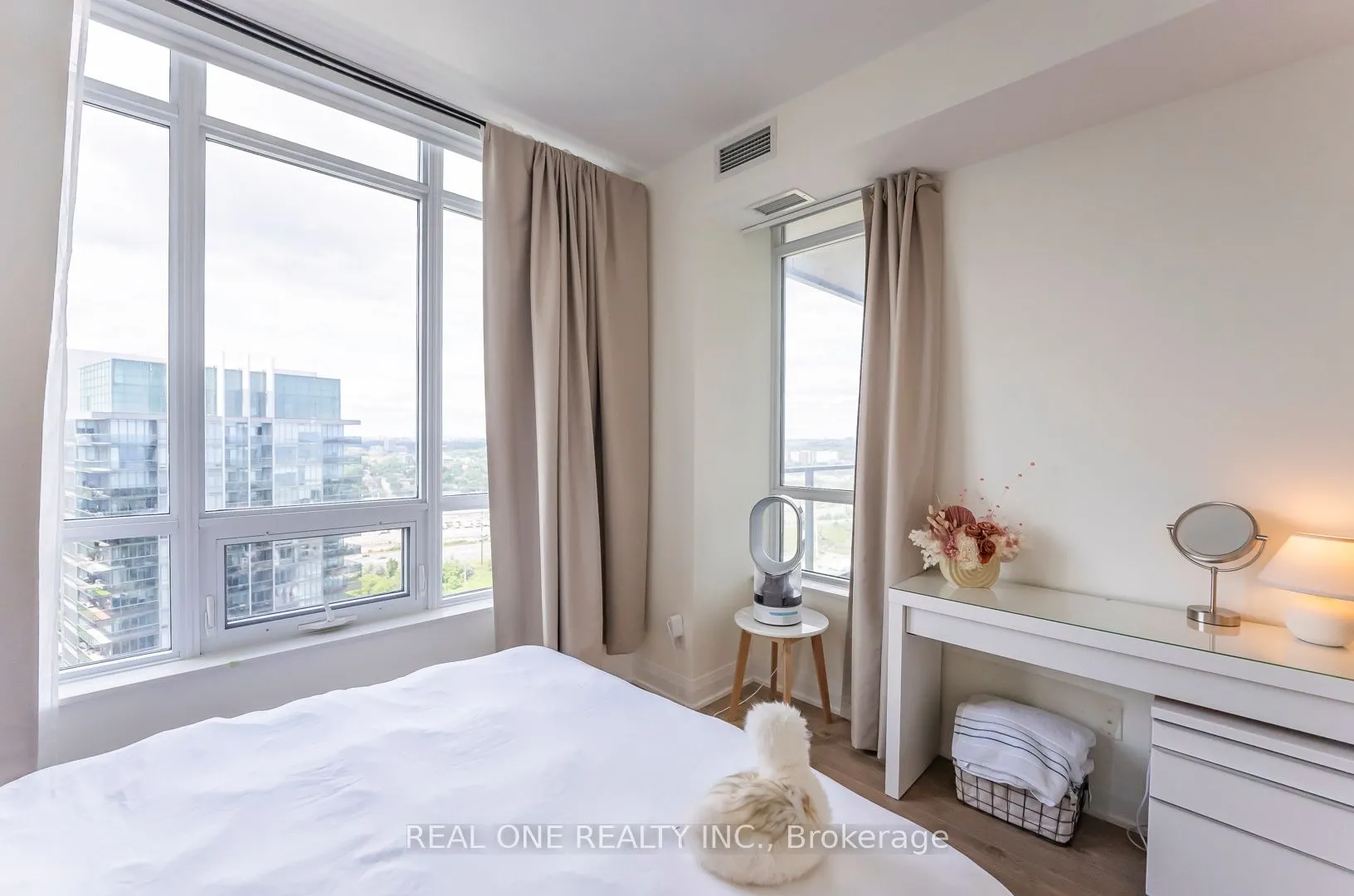 36 Park Lawn Road, #2708