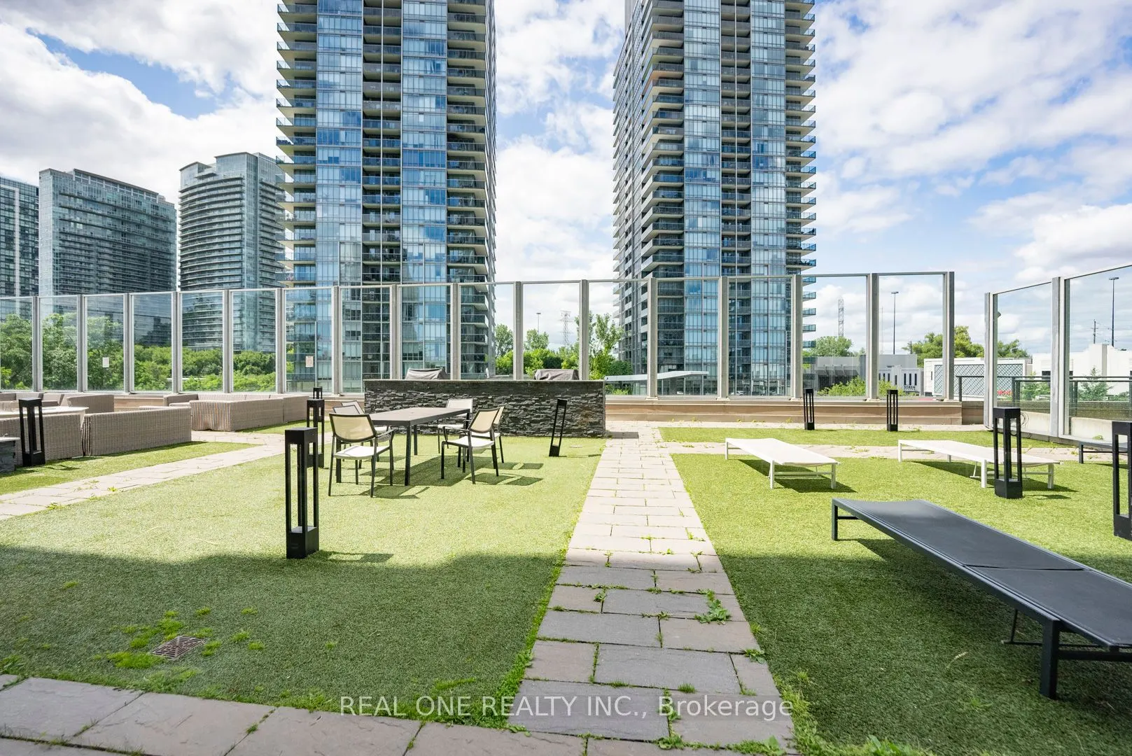 36 Park Lawn Road, #2708