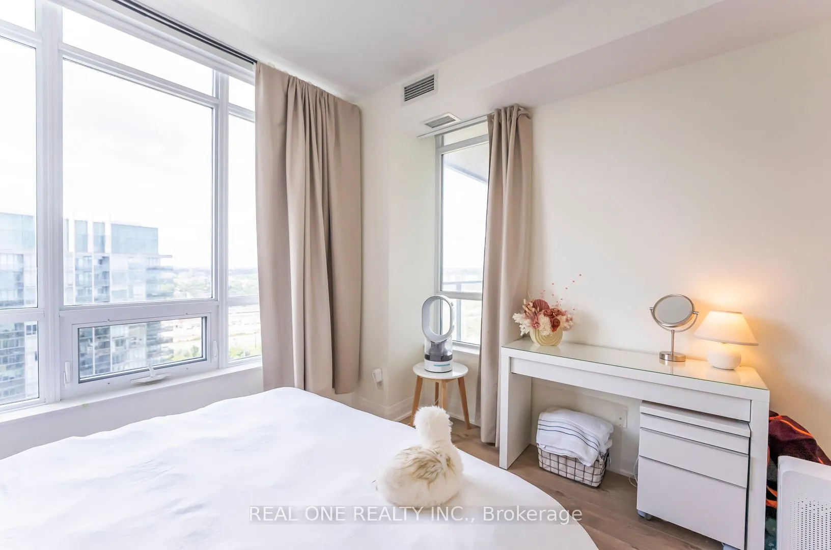 36 Park Lawn Road, #2708