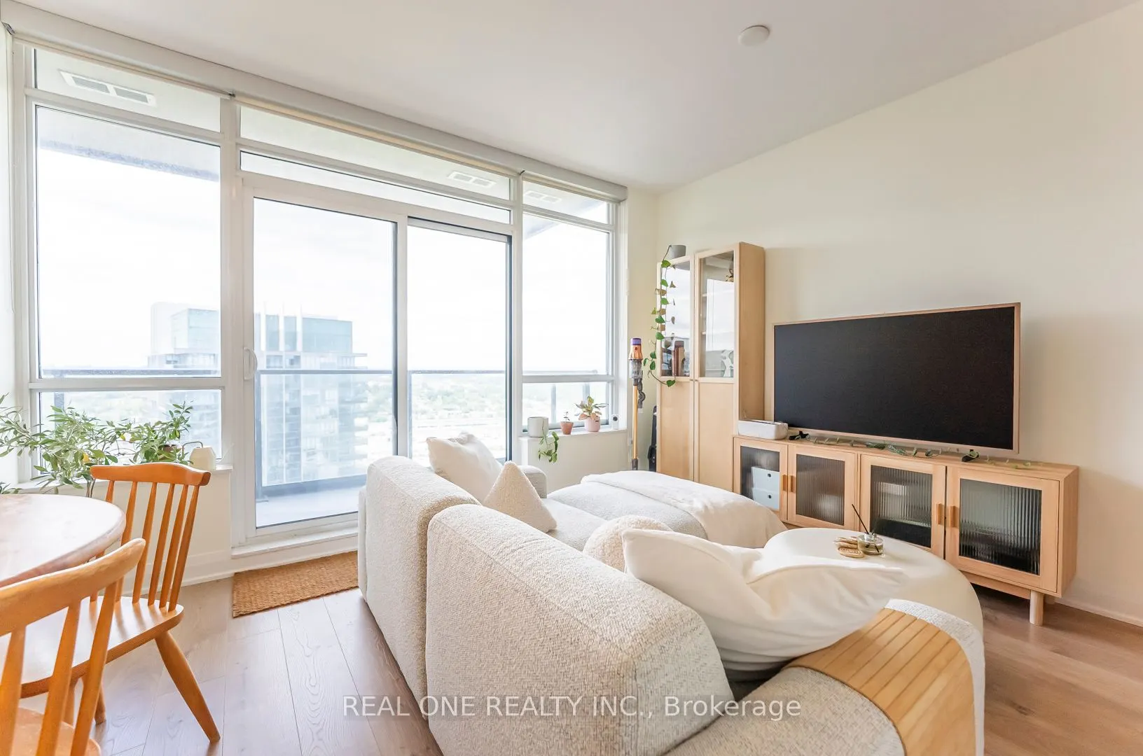 36 Park Lawn Road, #2708