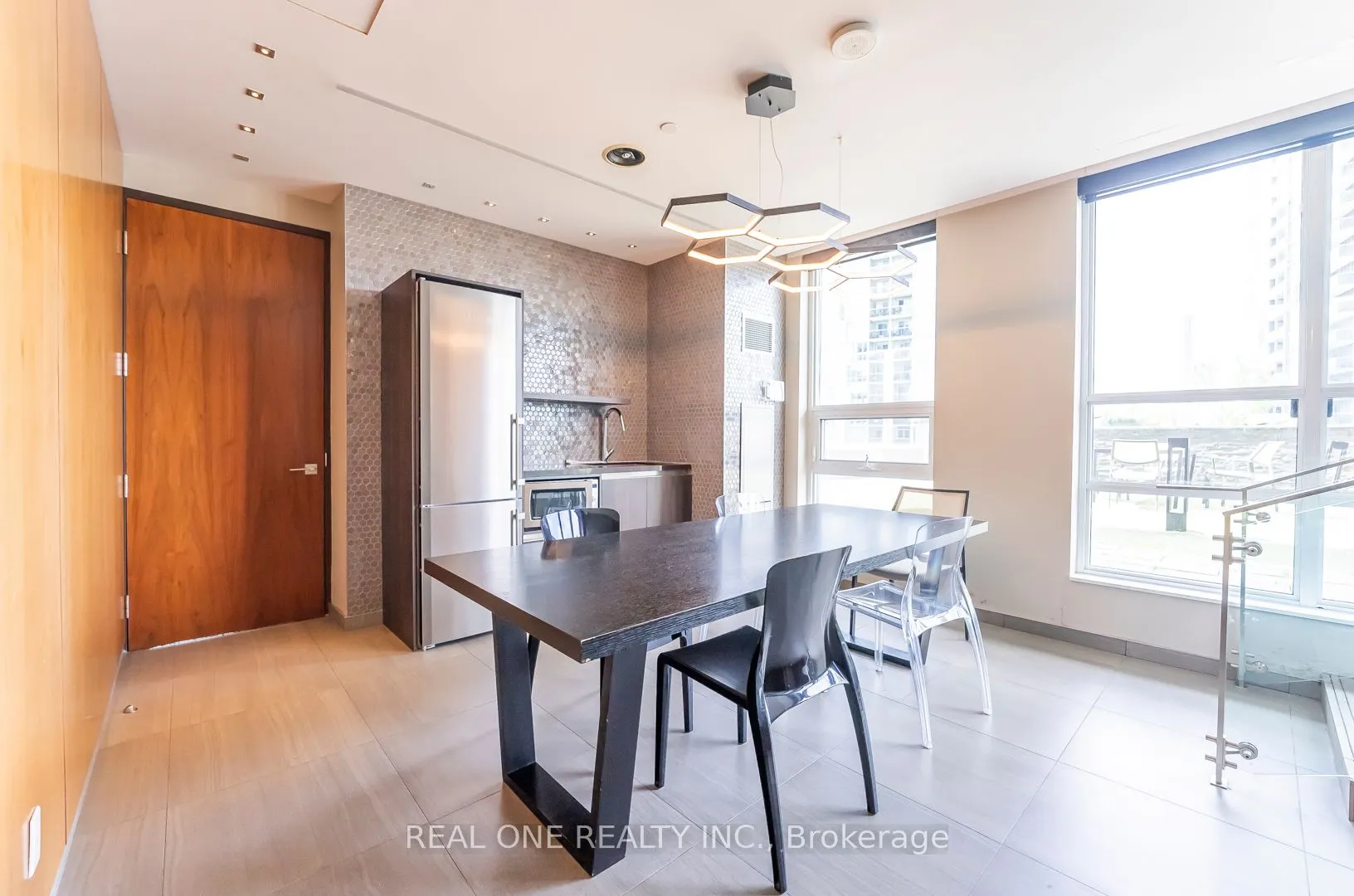 36 Park Lawn Road, #2708