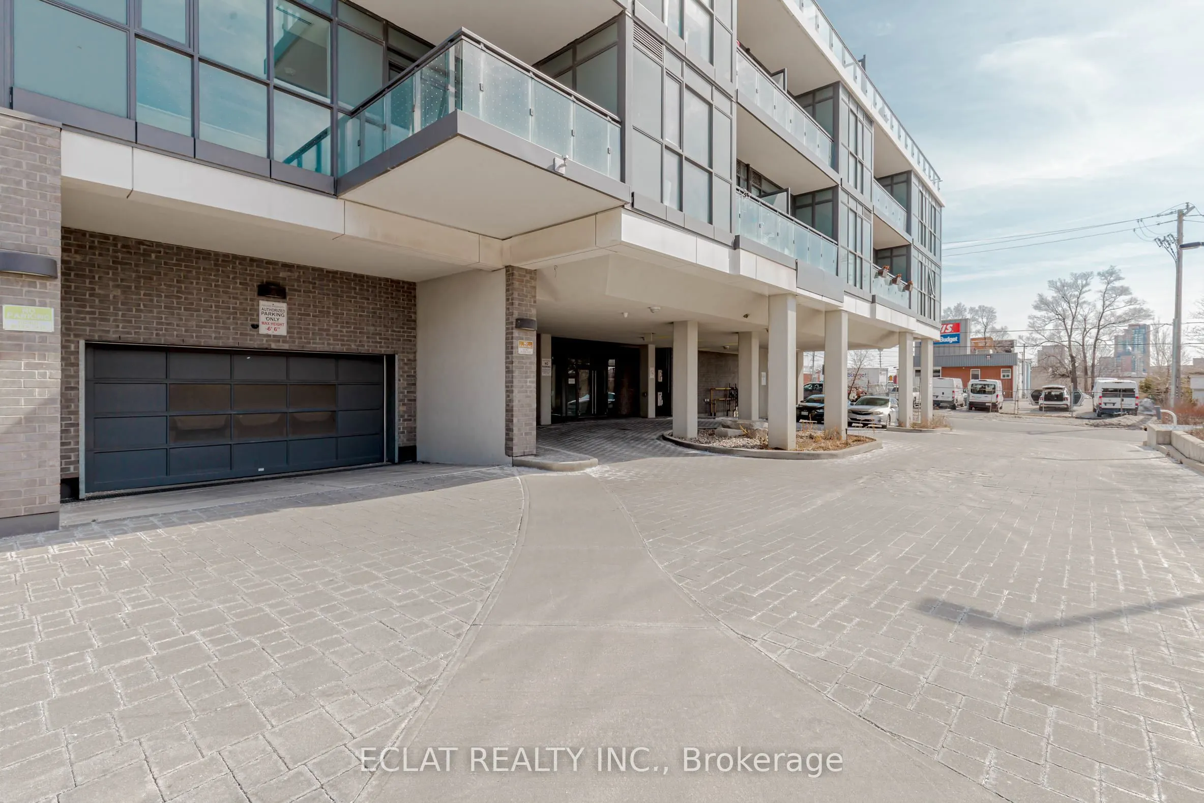 16 McAdam Avenue, #803
