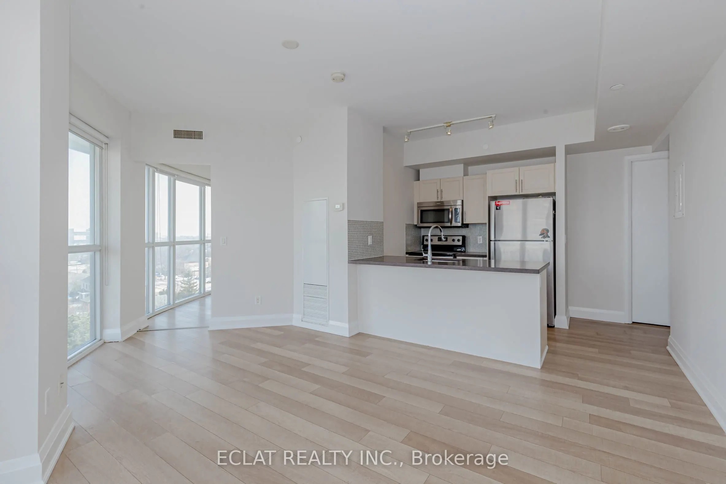 16 McAdam Avenue, #803