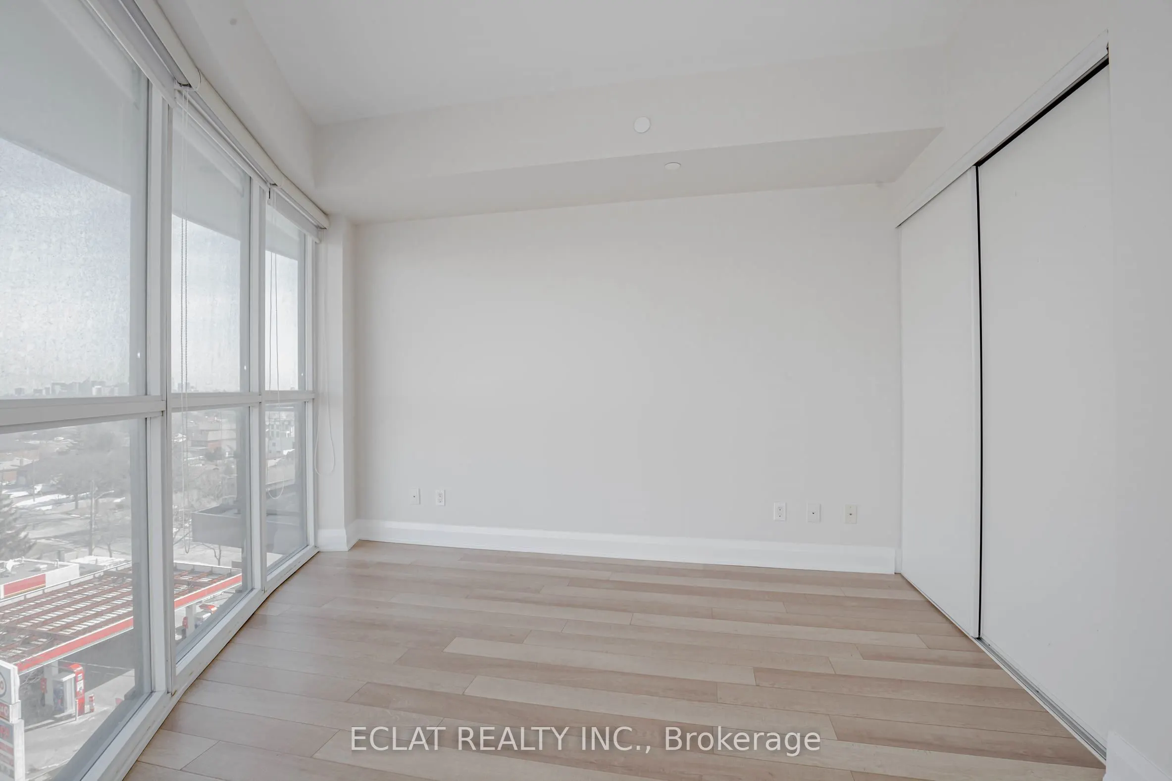 16 McAdam Avenue, #803