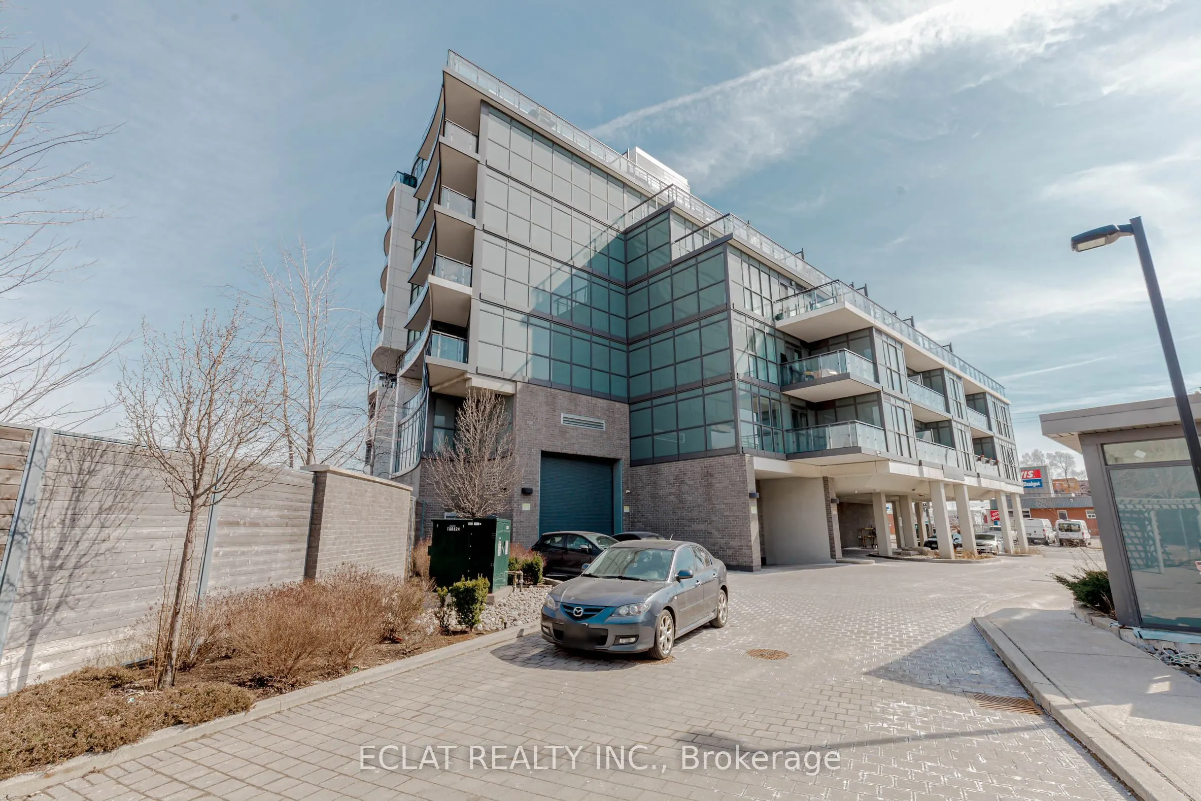 16 McAdam Avenue, #803