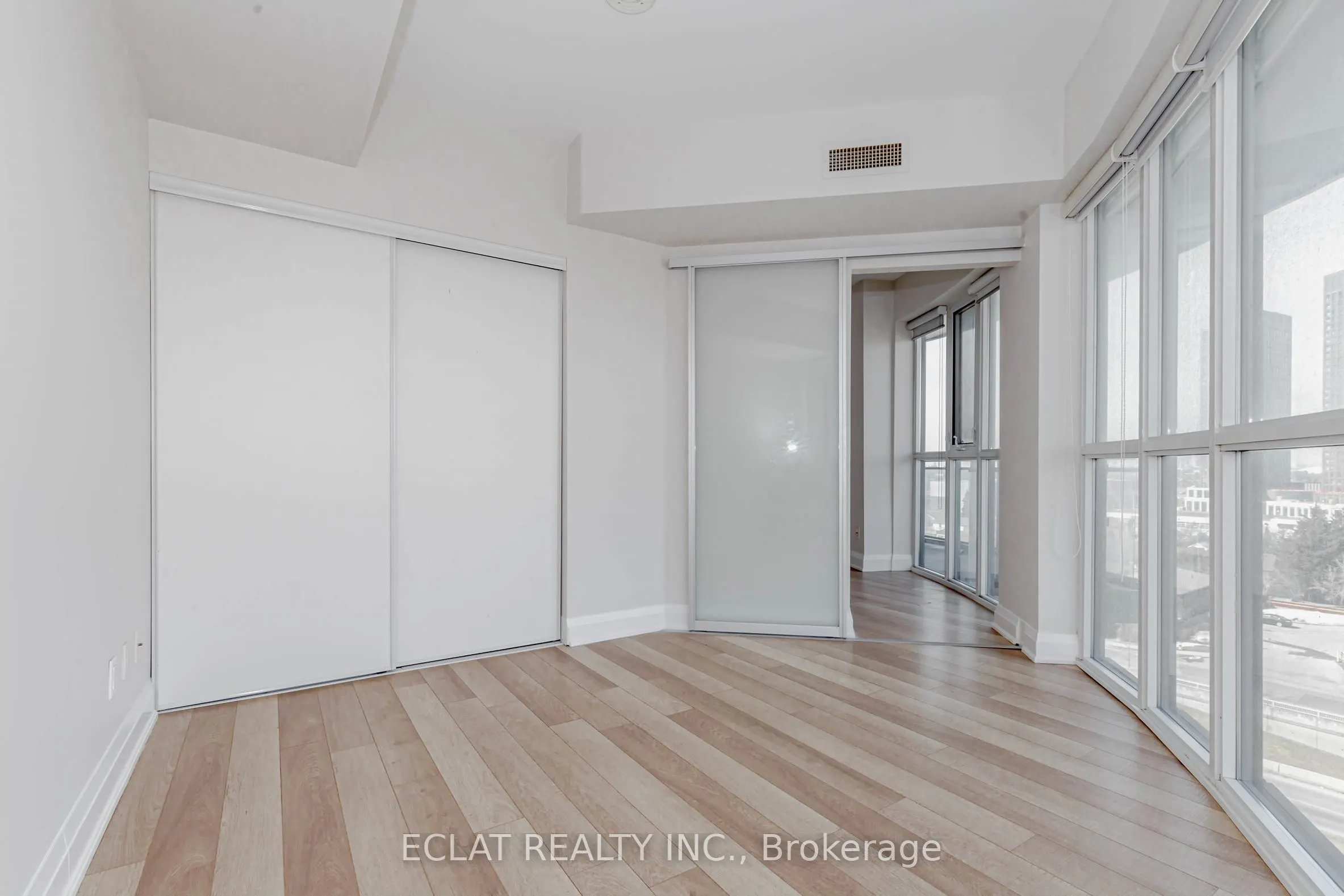 16 McAdam Avenue, #803