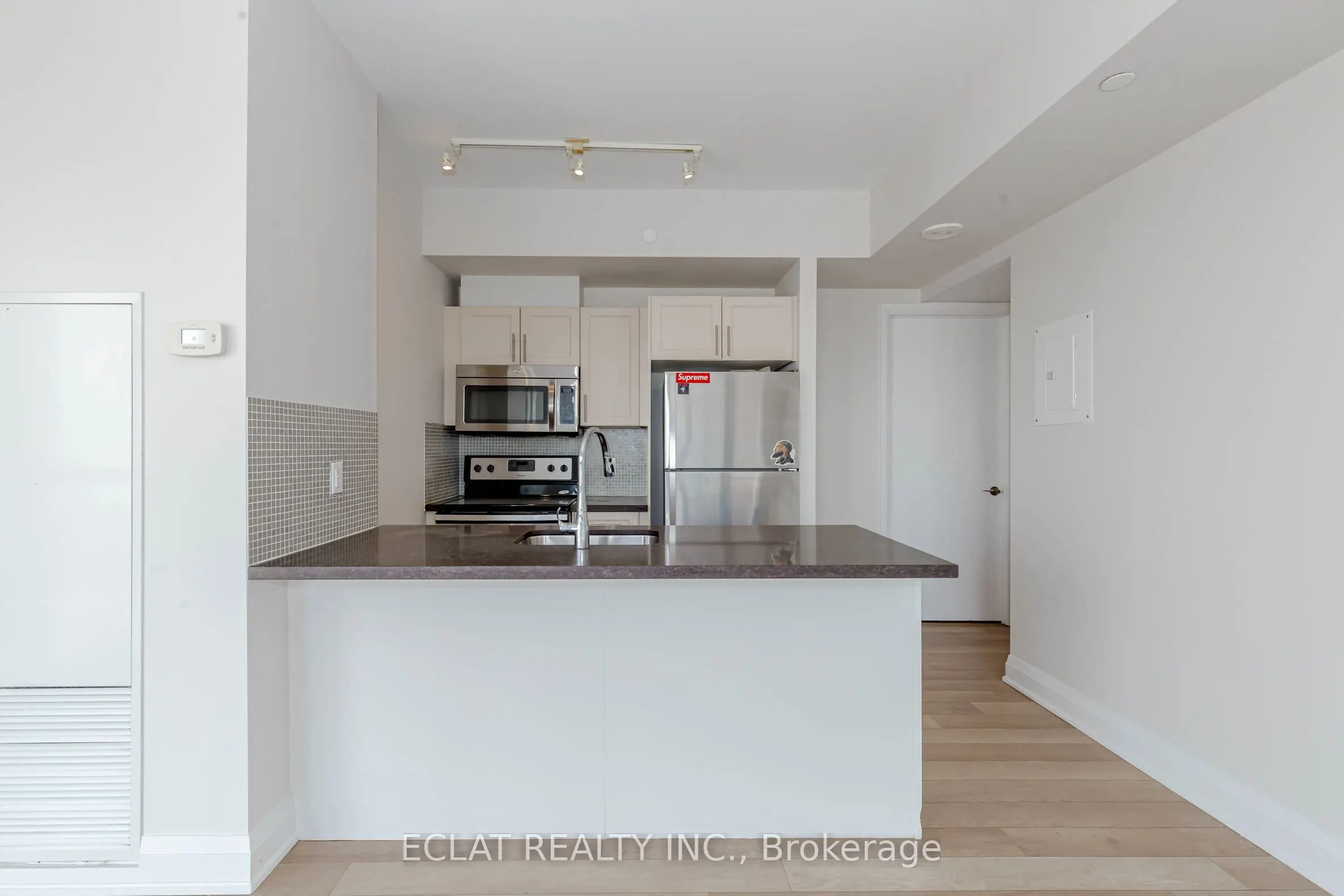 16 McAdam Avenue, #803