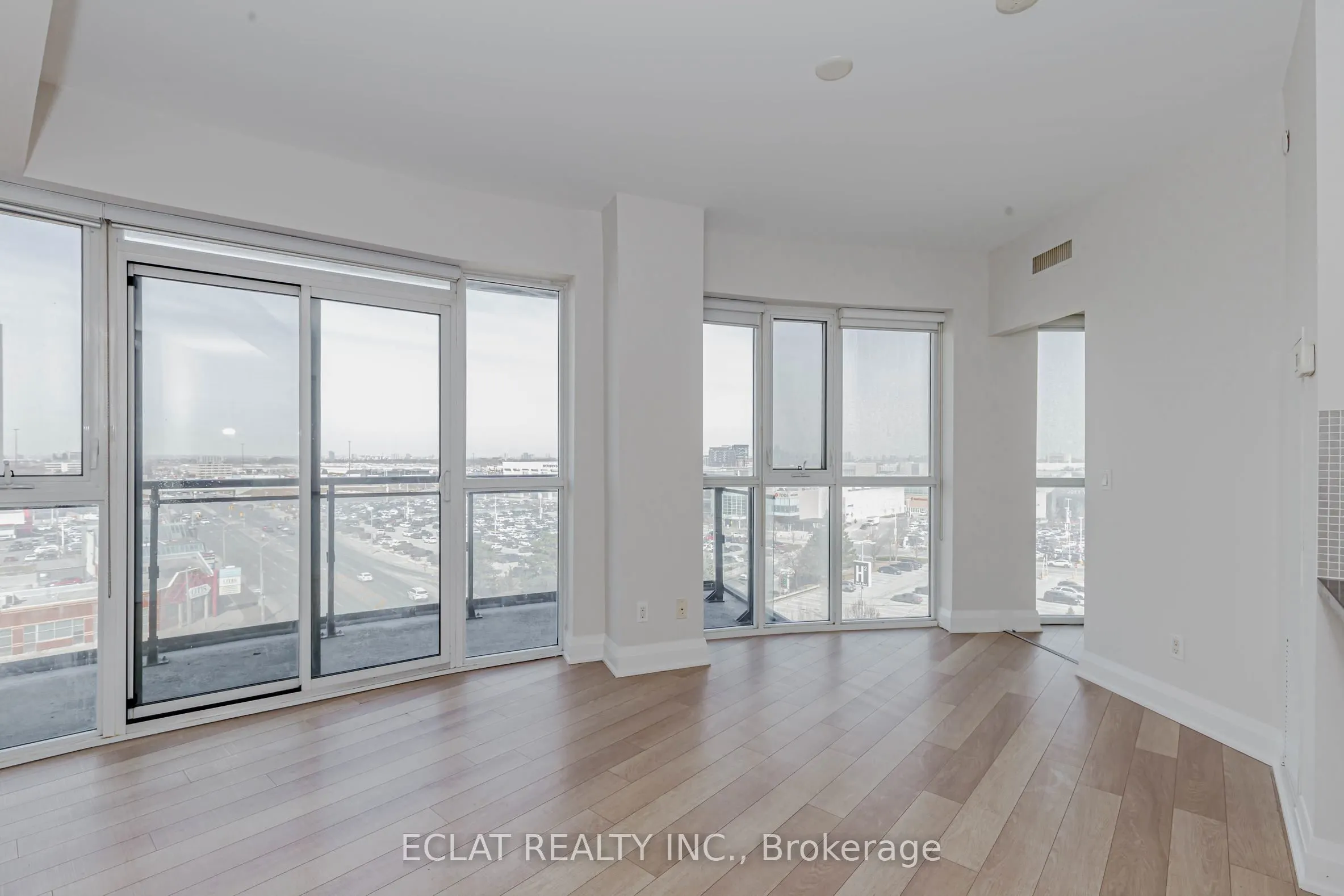 16 McAdam Avenue, #803