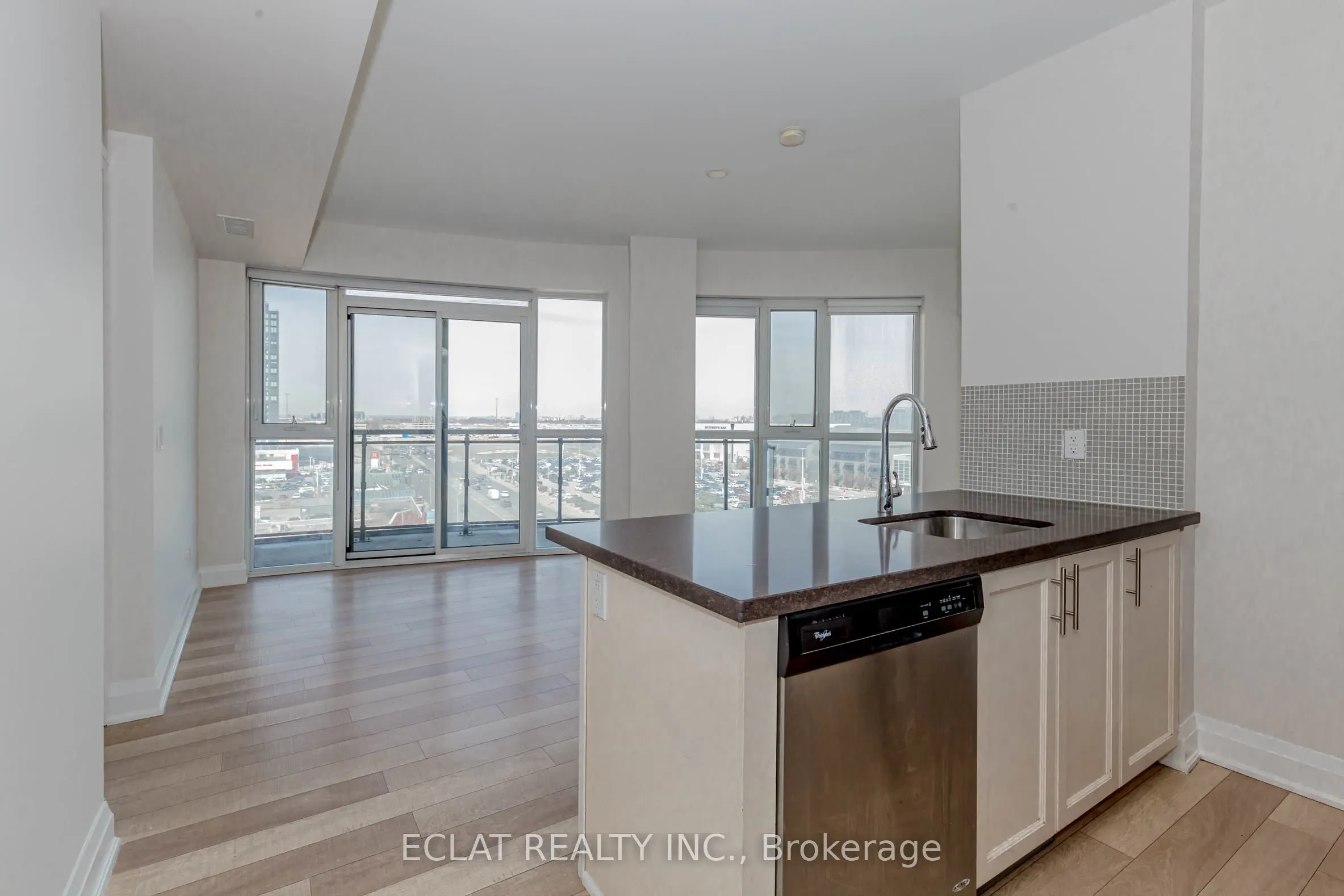 16 McAdam Avenue, #803