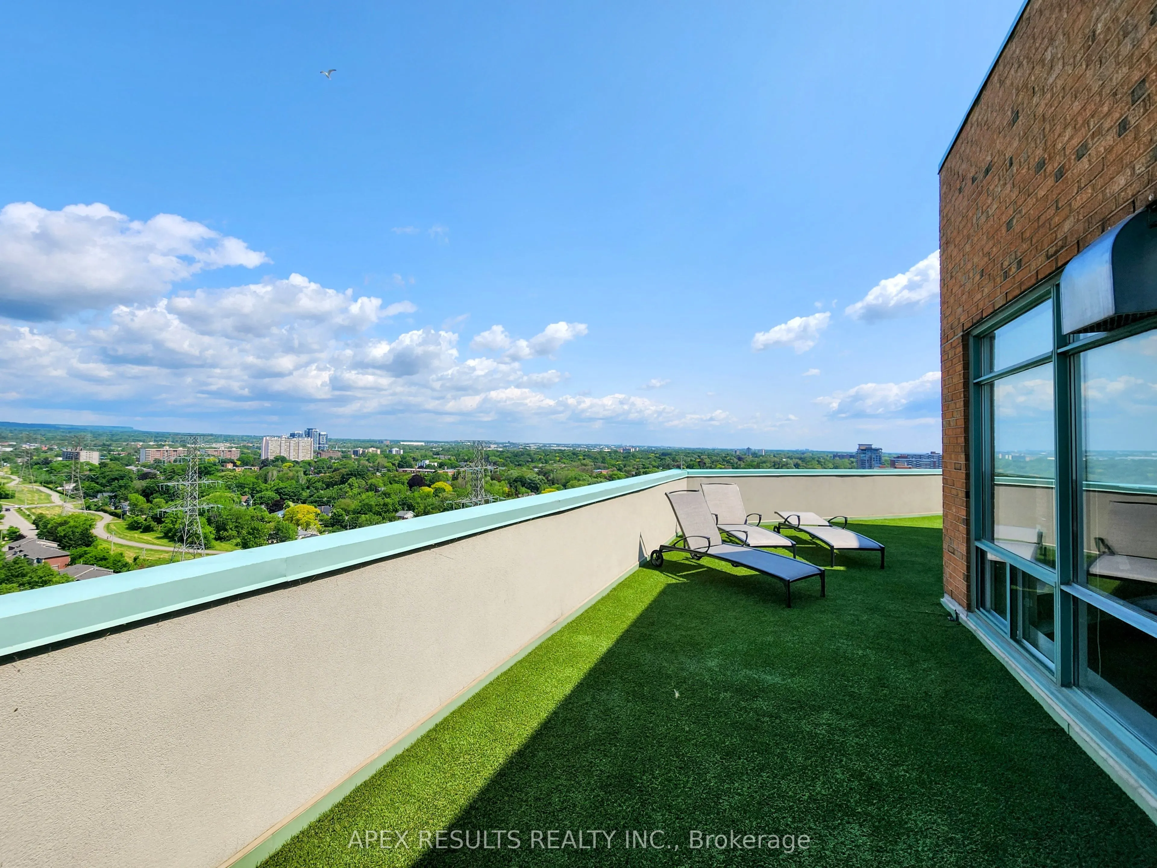 1276 Maple Crossing Boulevard, #208