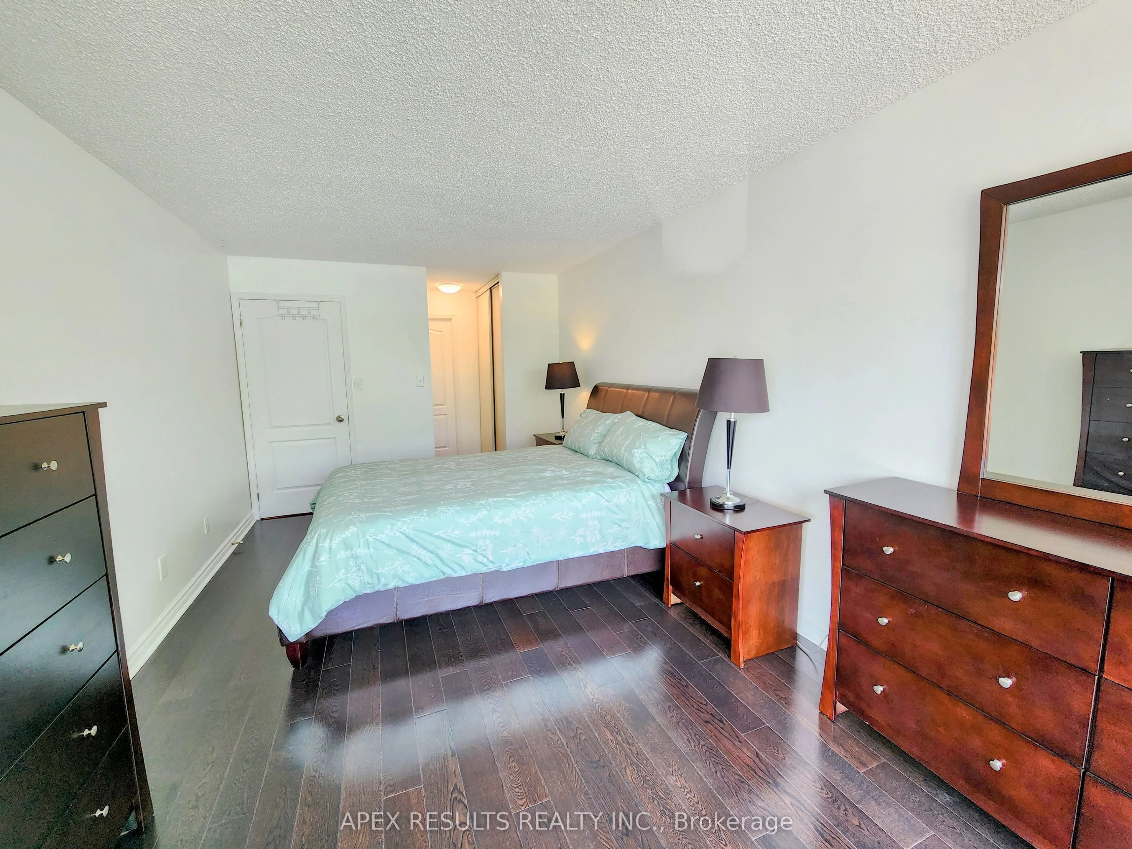 1276 Maple Crossing Boulevard, #208