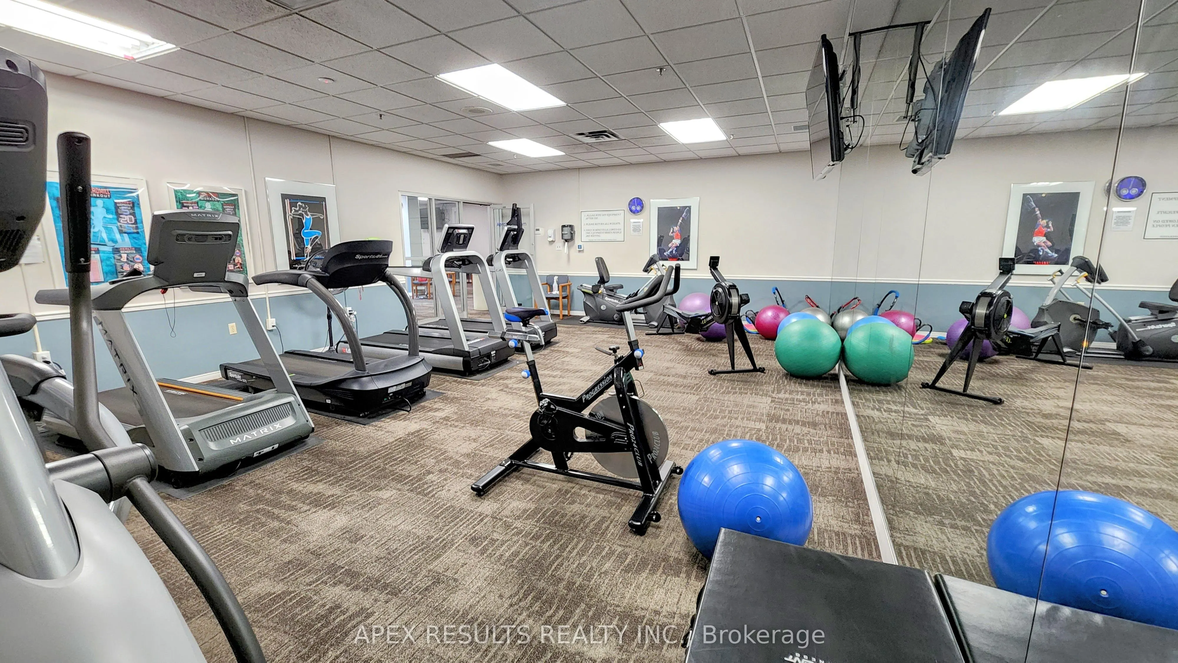 1276 Maple Crossing Boulevard, #208