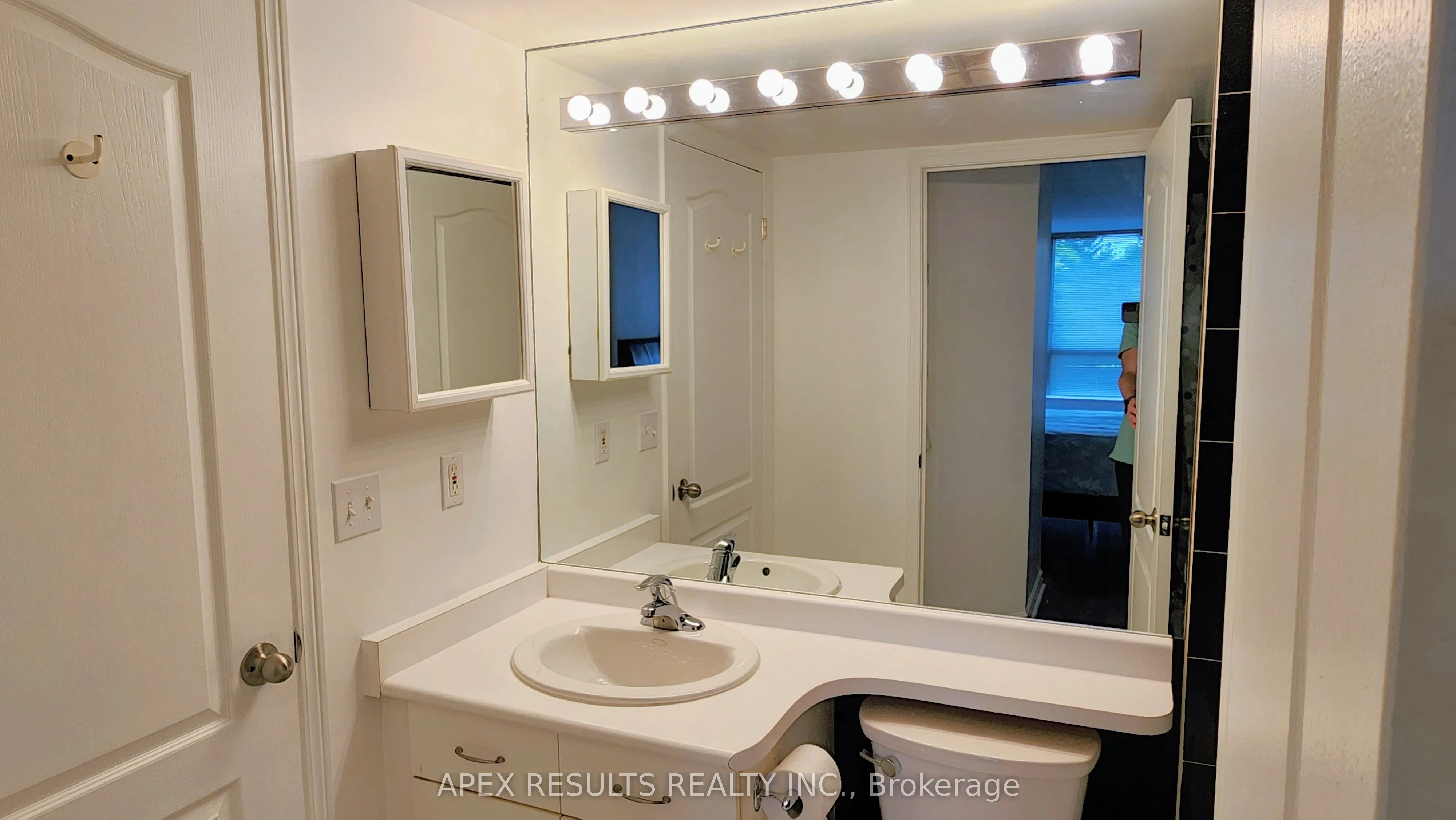 1276 Maple Crossing Boulevard, #208