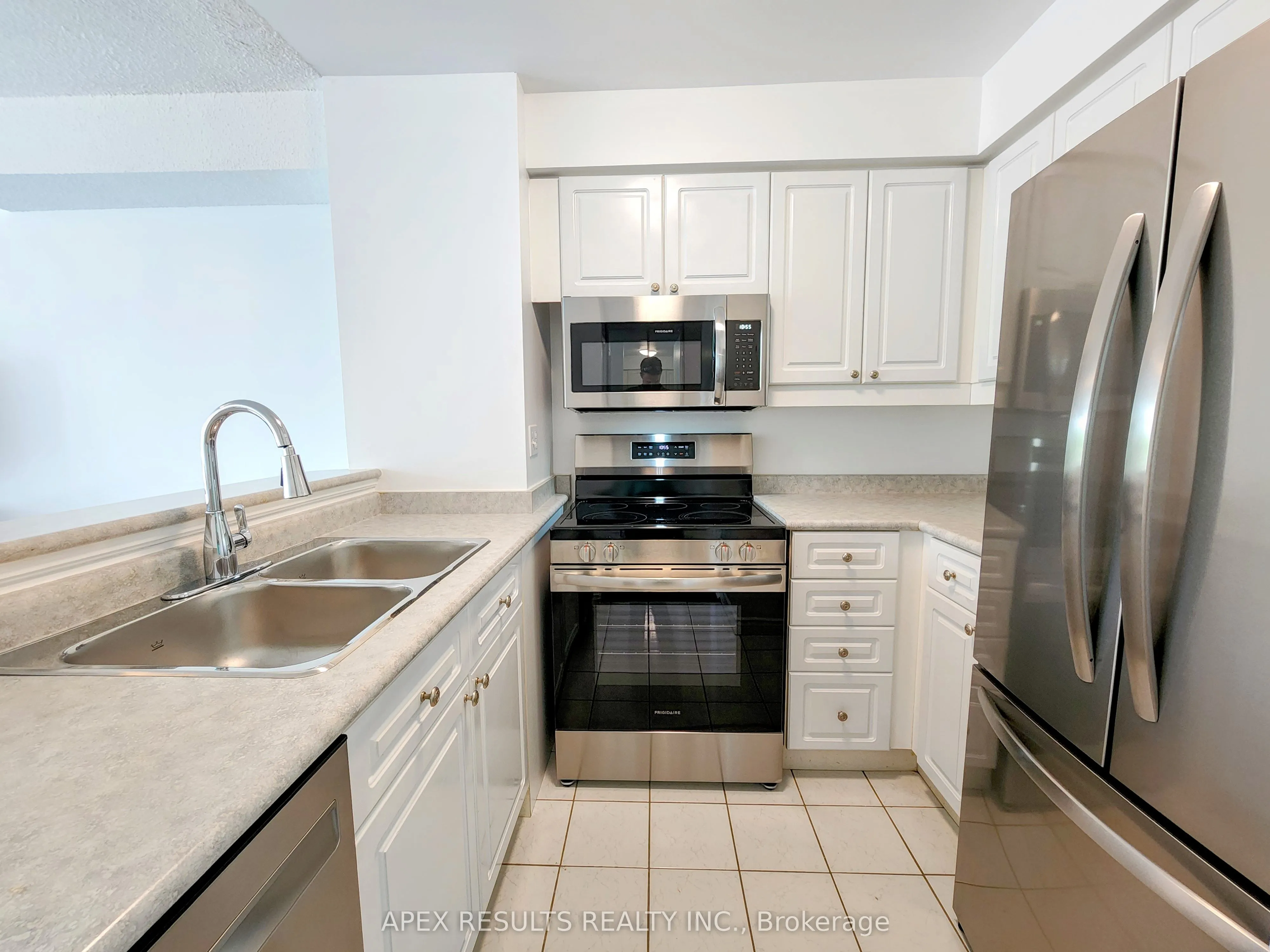 1276 Maple Crossing Boulevard, #208