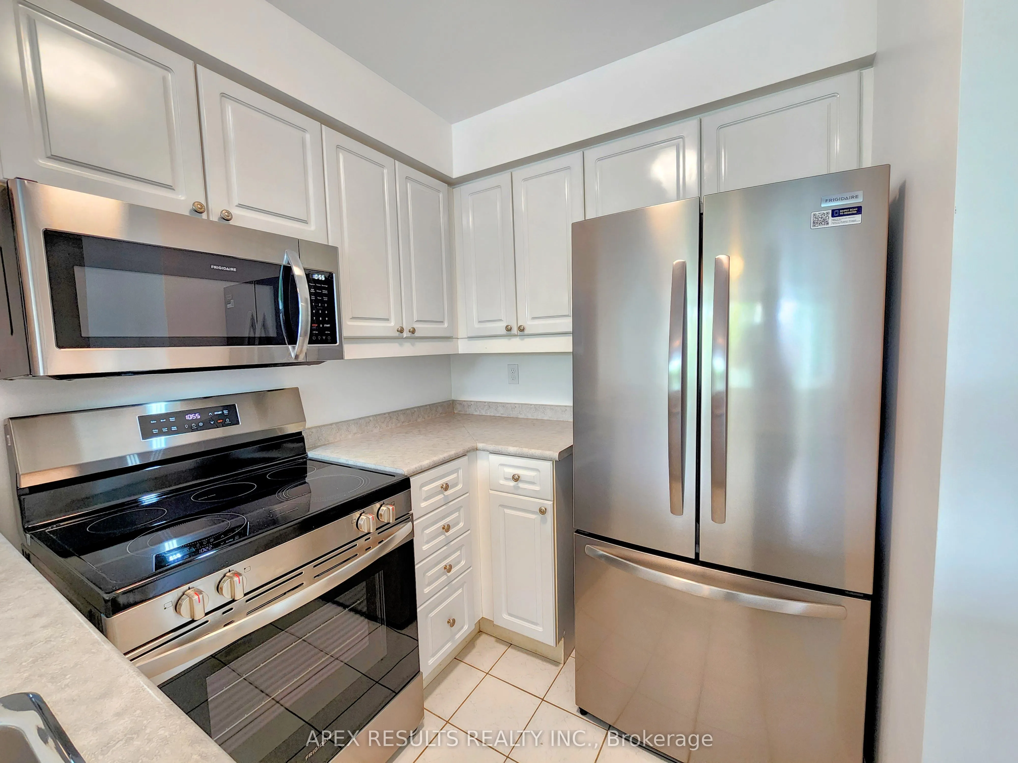 1276 Maple Crossing Boulevard, #208