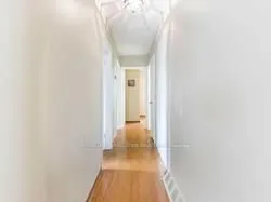 8 Cheshire Drive