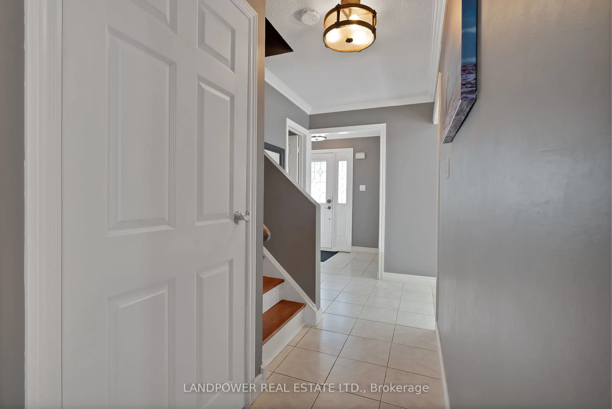 3073 Keynes Crescent