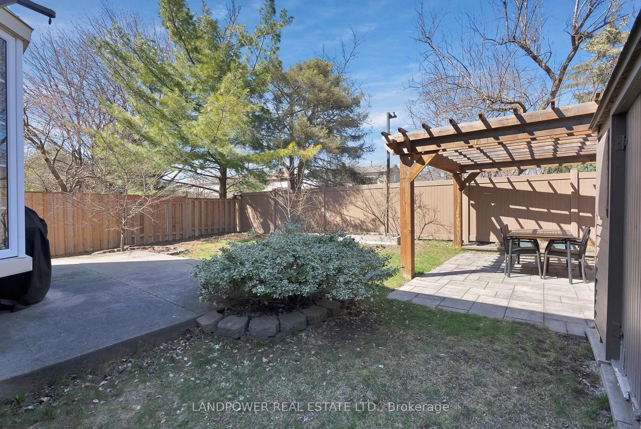 3073 Keynes Crescent