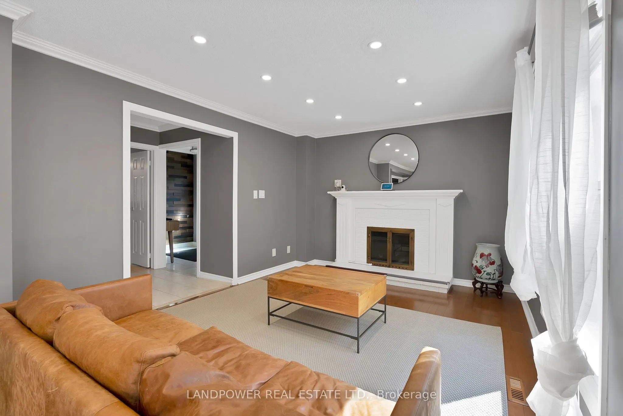 3073 Keynes Crescent