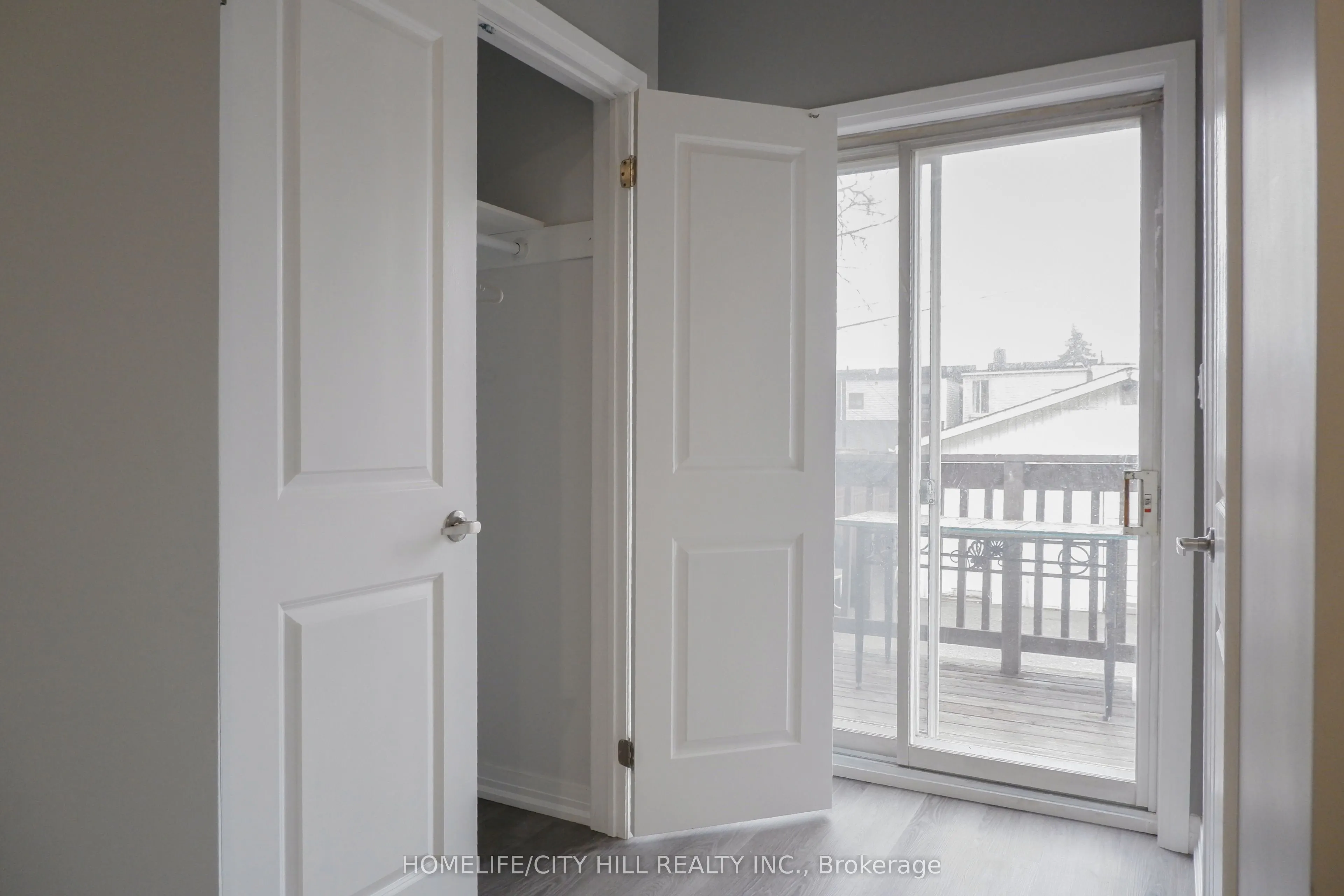 152 Sellers Avenue, #Main Flr