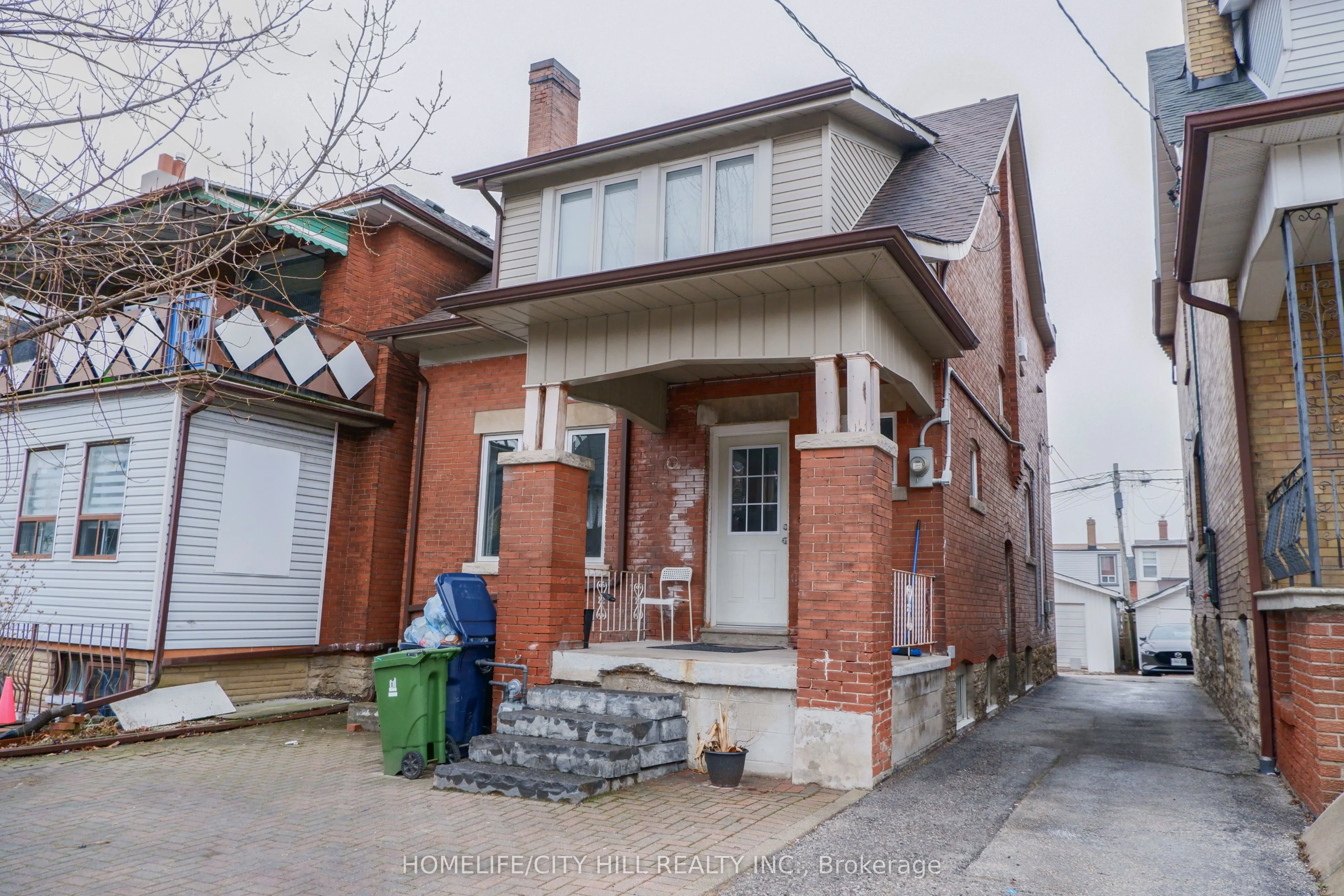 152 Sellers Avenue, #Main Flr