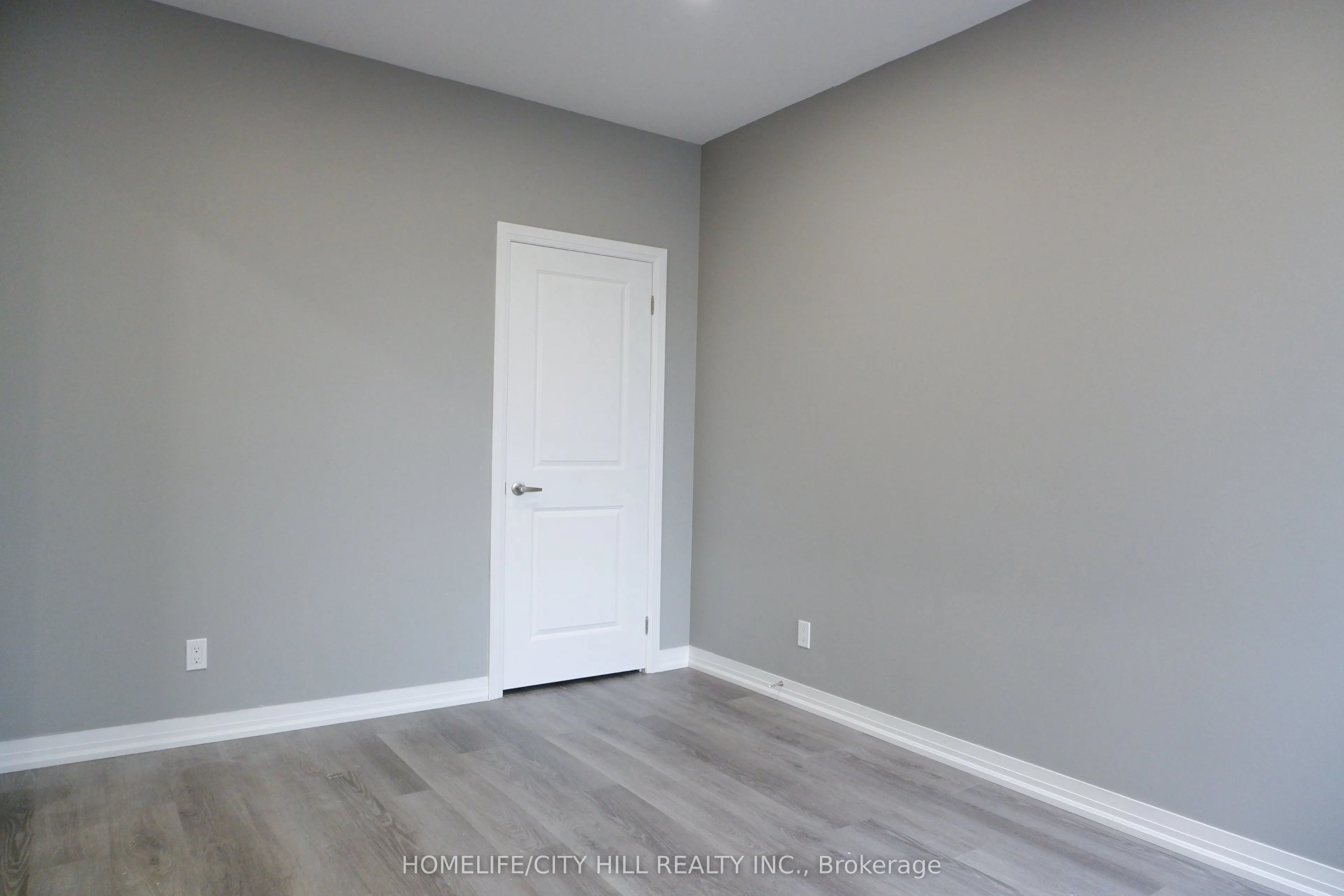 152 Sellers Avenue, #Main Flr