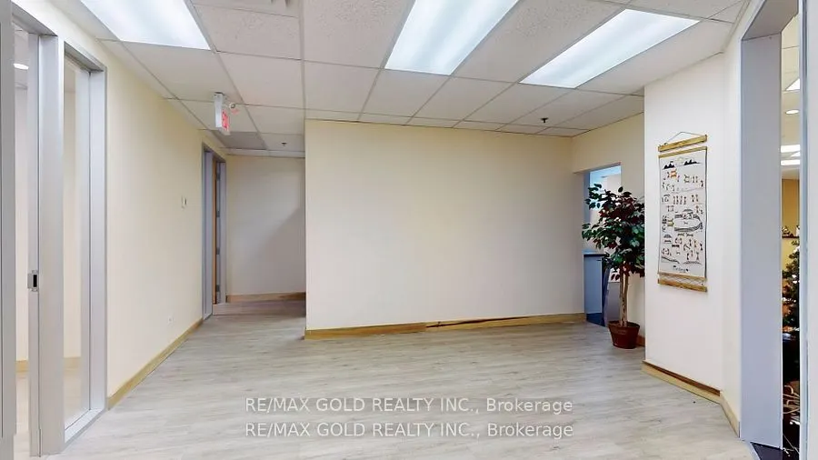 2560 Matheson Boulevard E, #323-324