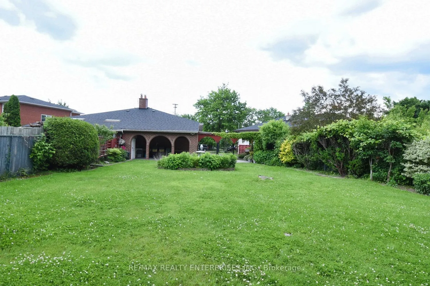 3659 Holden Crescent