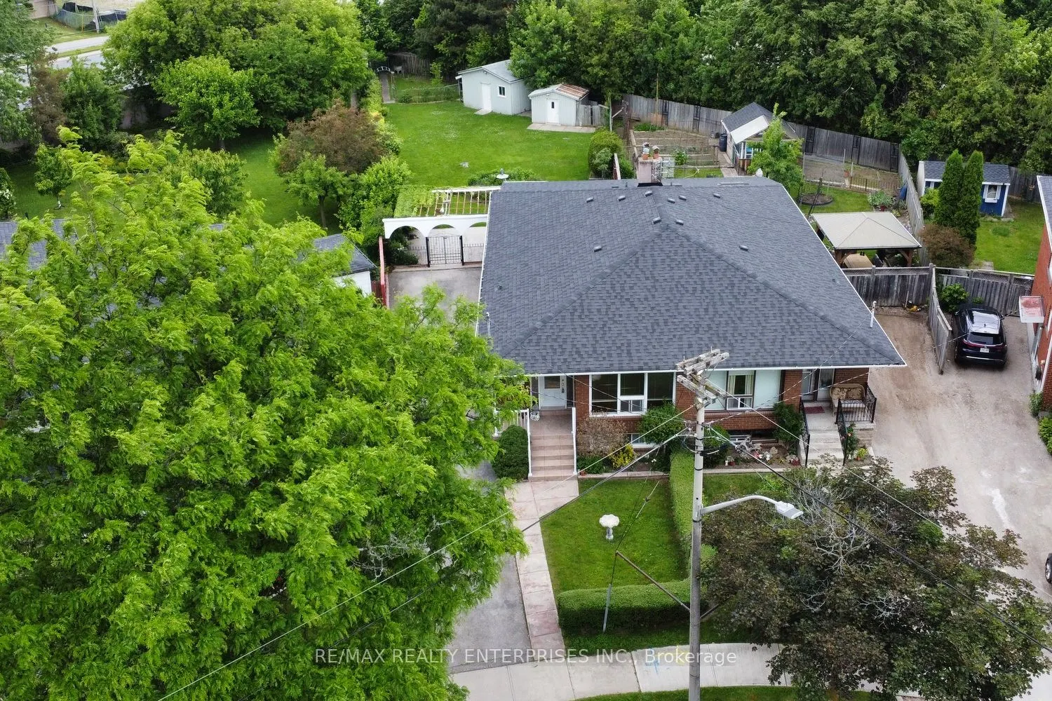 3659 Holden Crescent